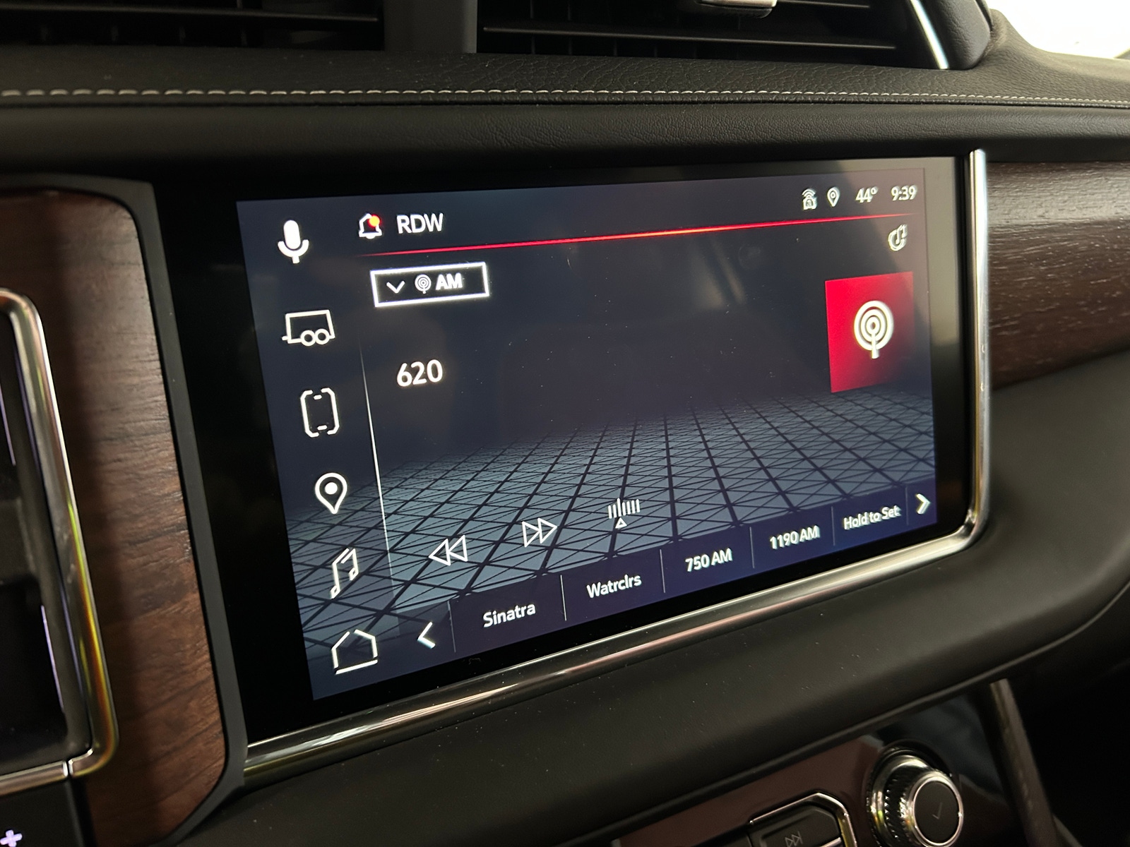 Thumbnail: 2023 GMC Yukon XL - 3