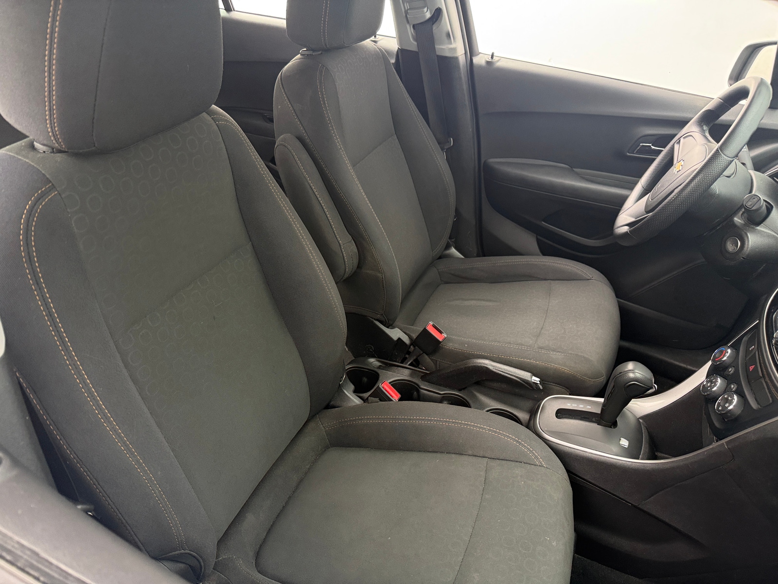 Thumbnail: 2018 Chevrolet Trax - 2