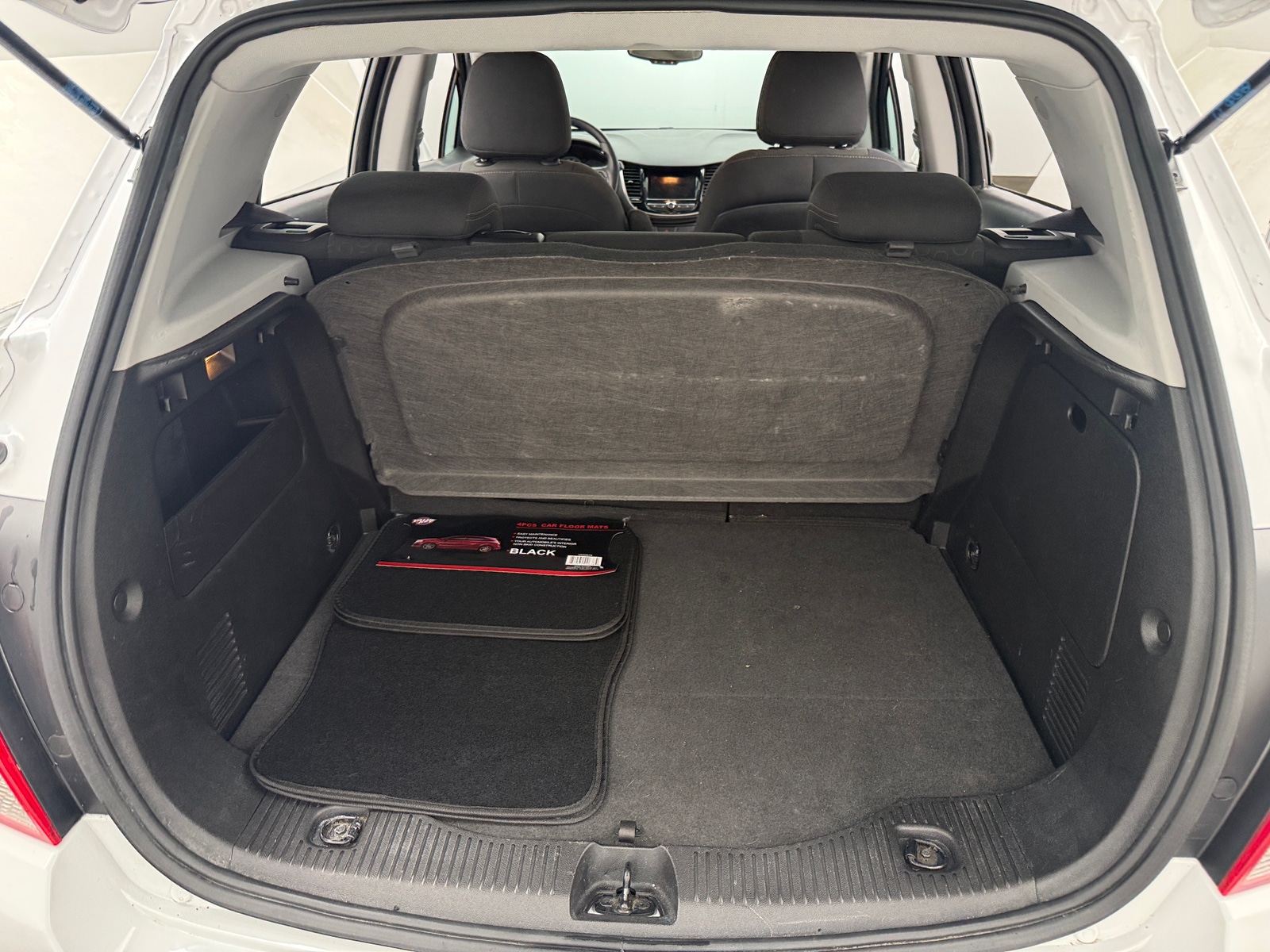 Thumbnail: 2018 Chevrolet Trax - 7