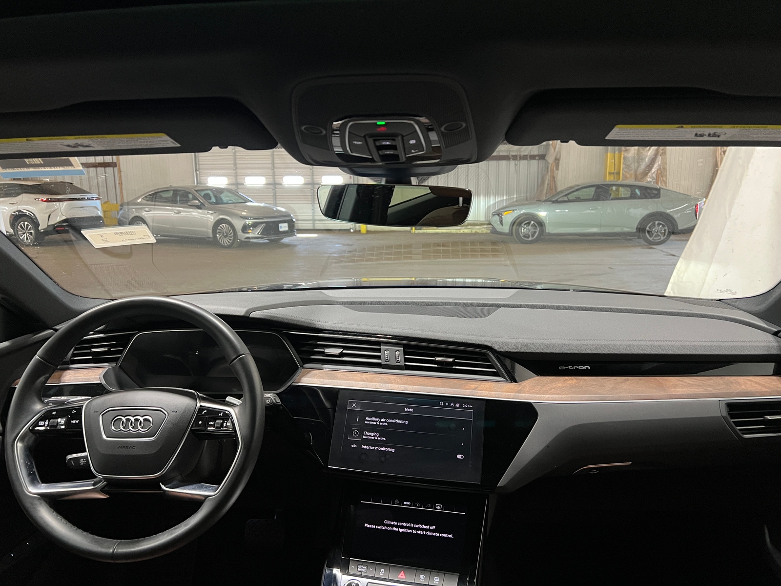 Thumbnail: 2022 Audi e-tron - 2