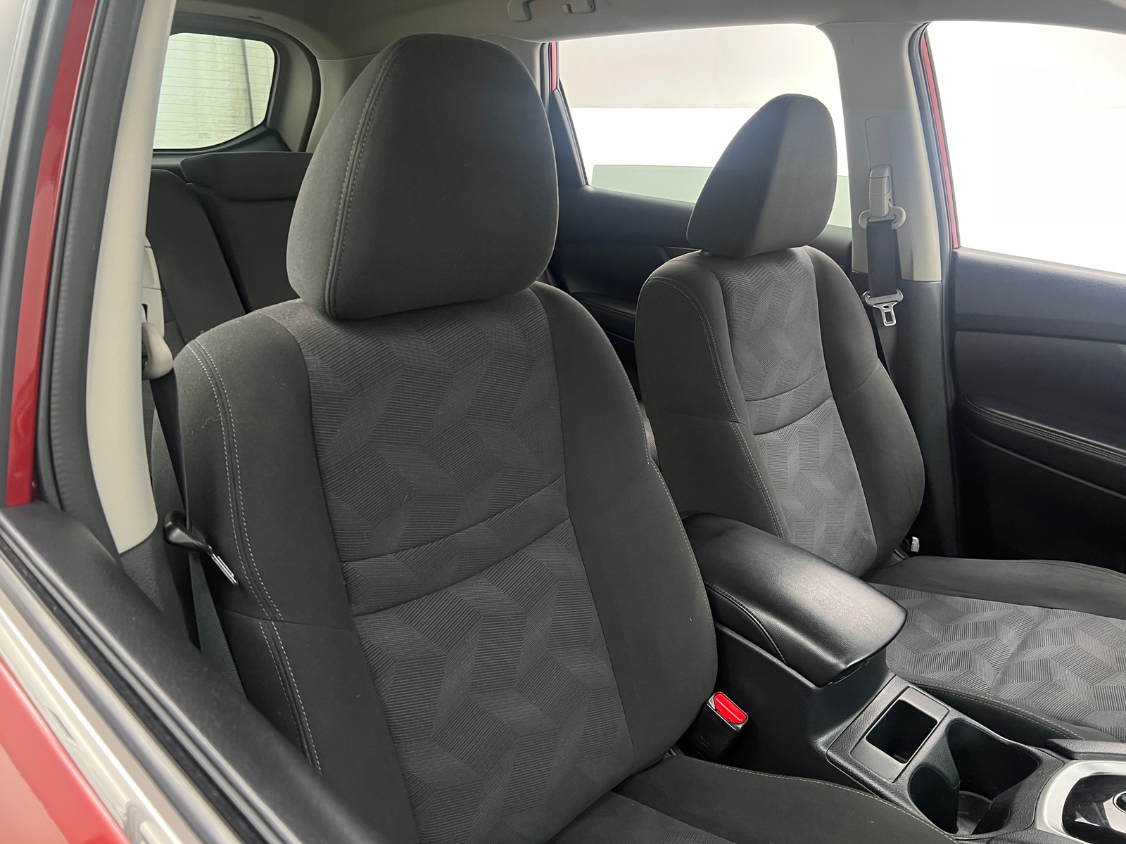 Thumbnail: 2016 Nissan Rogue - 2