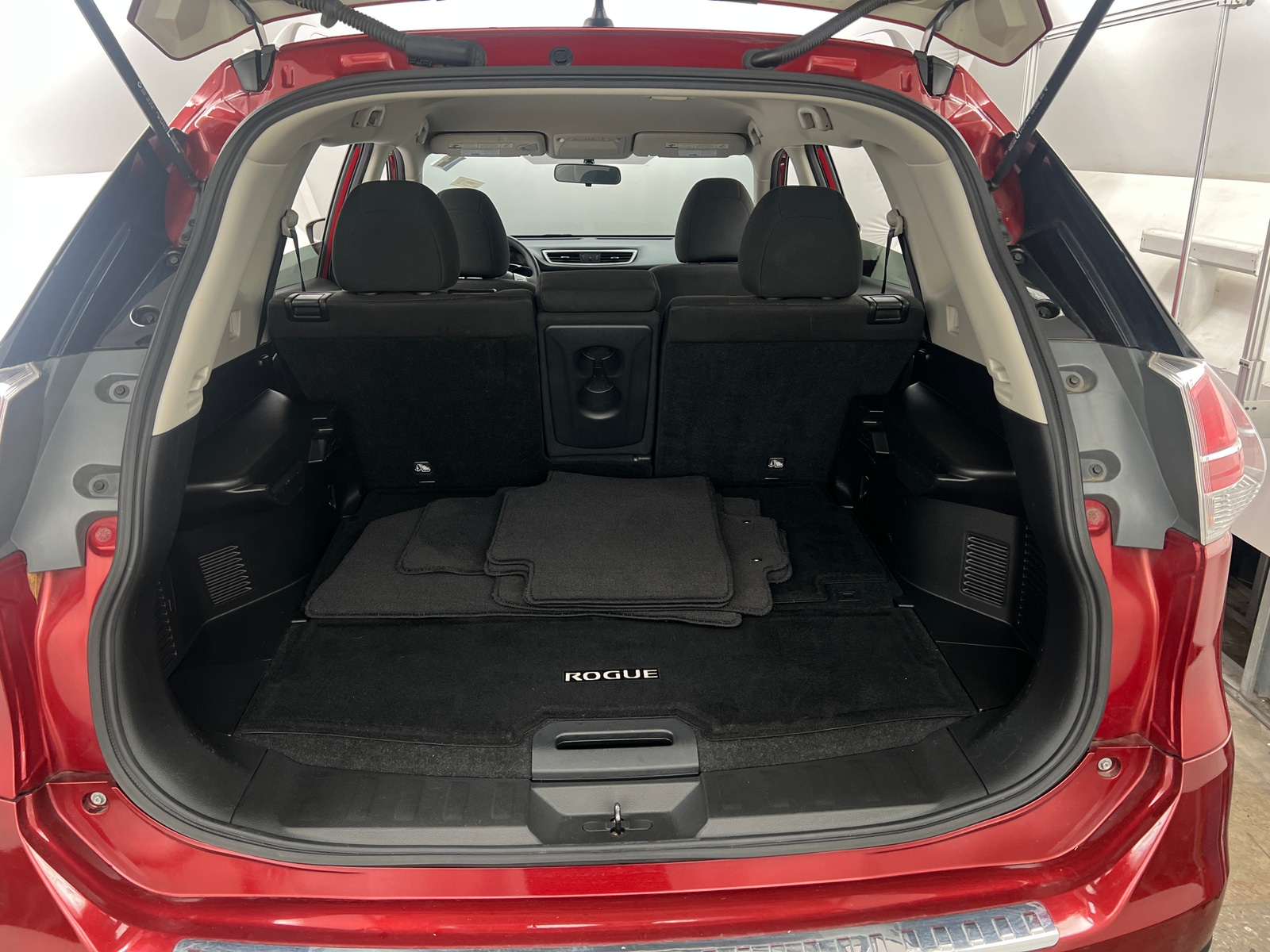 Thumbnail: 2016 Nissan Rogue - 7