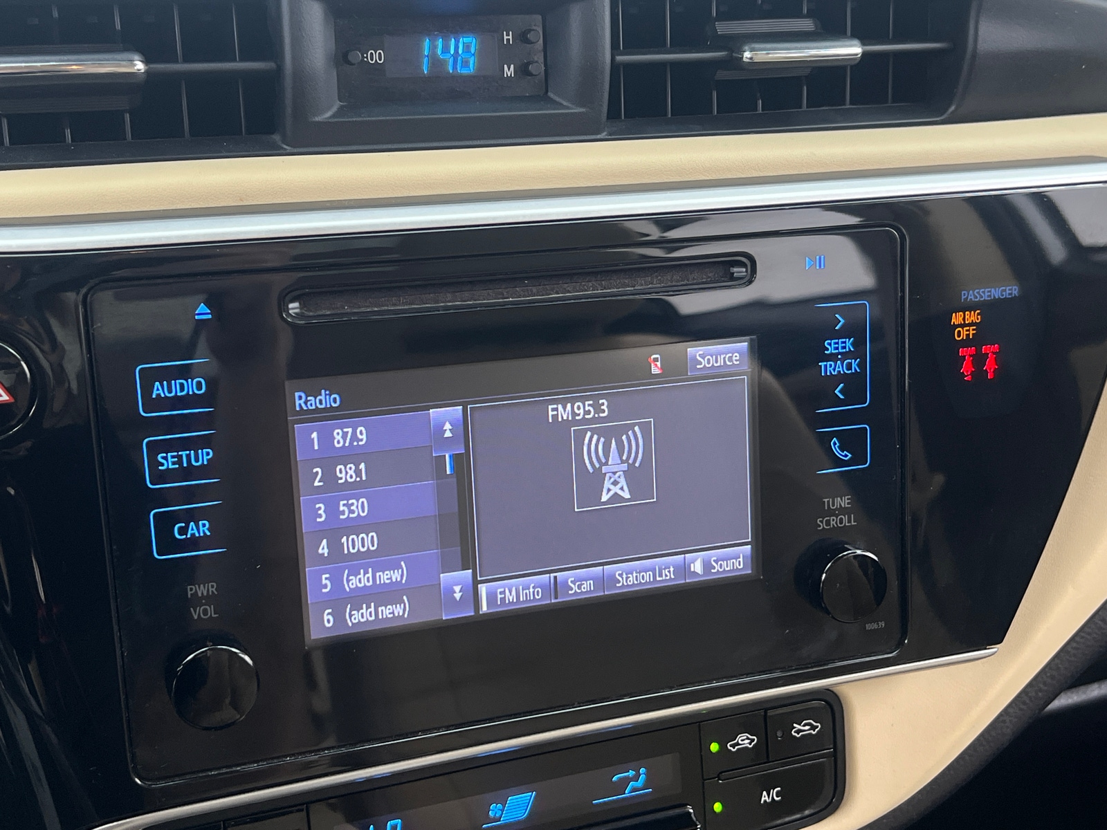 Thumbnail: 2018 Toyota Corolla - 4