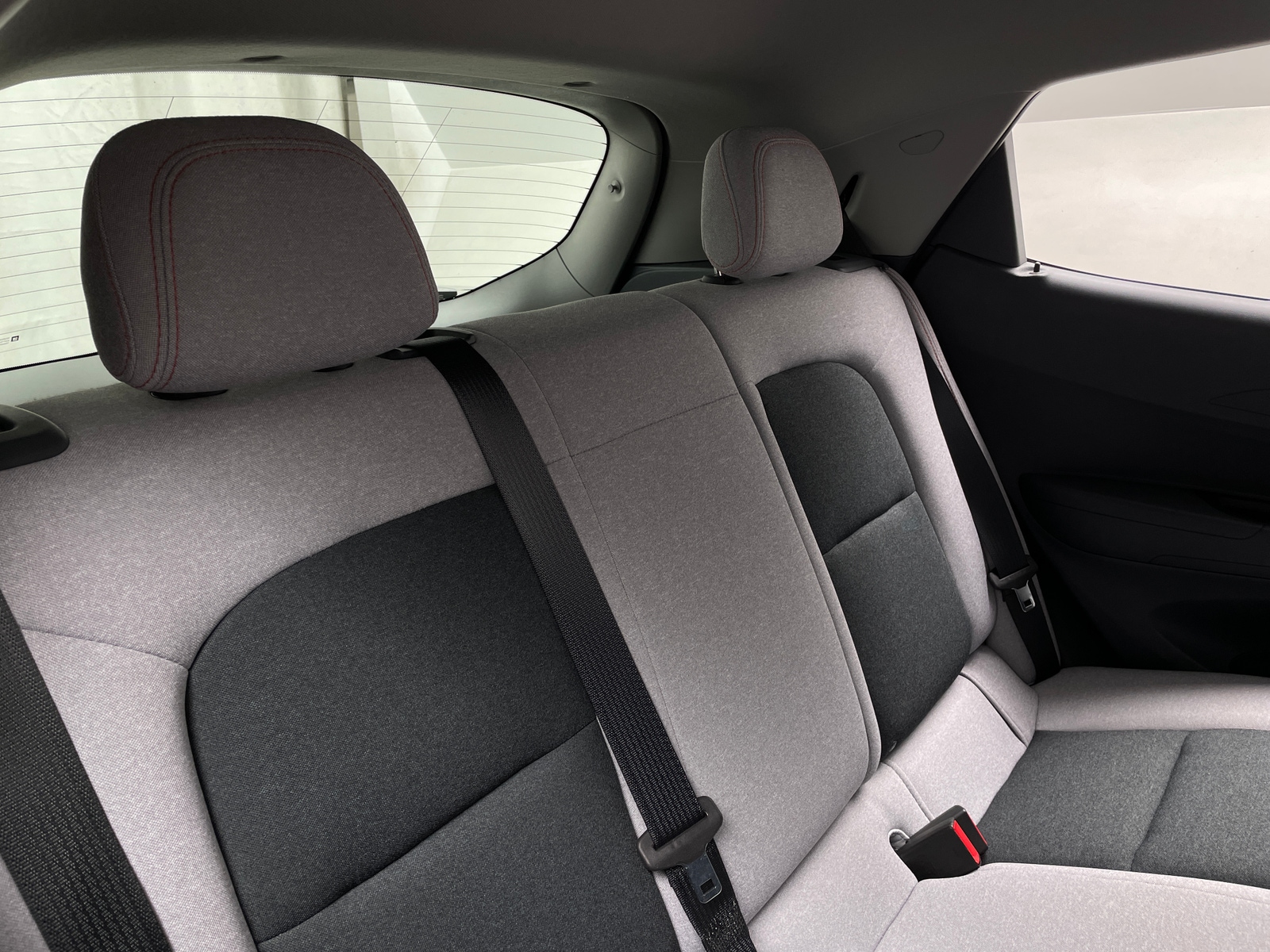 Thumbnail: 2018 Chevrolet Bolt EV - 6