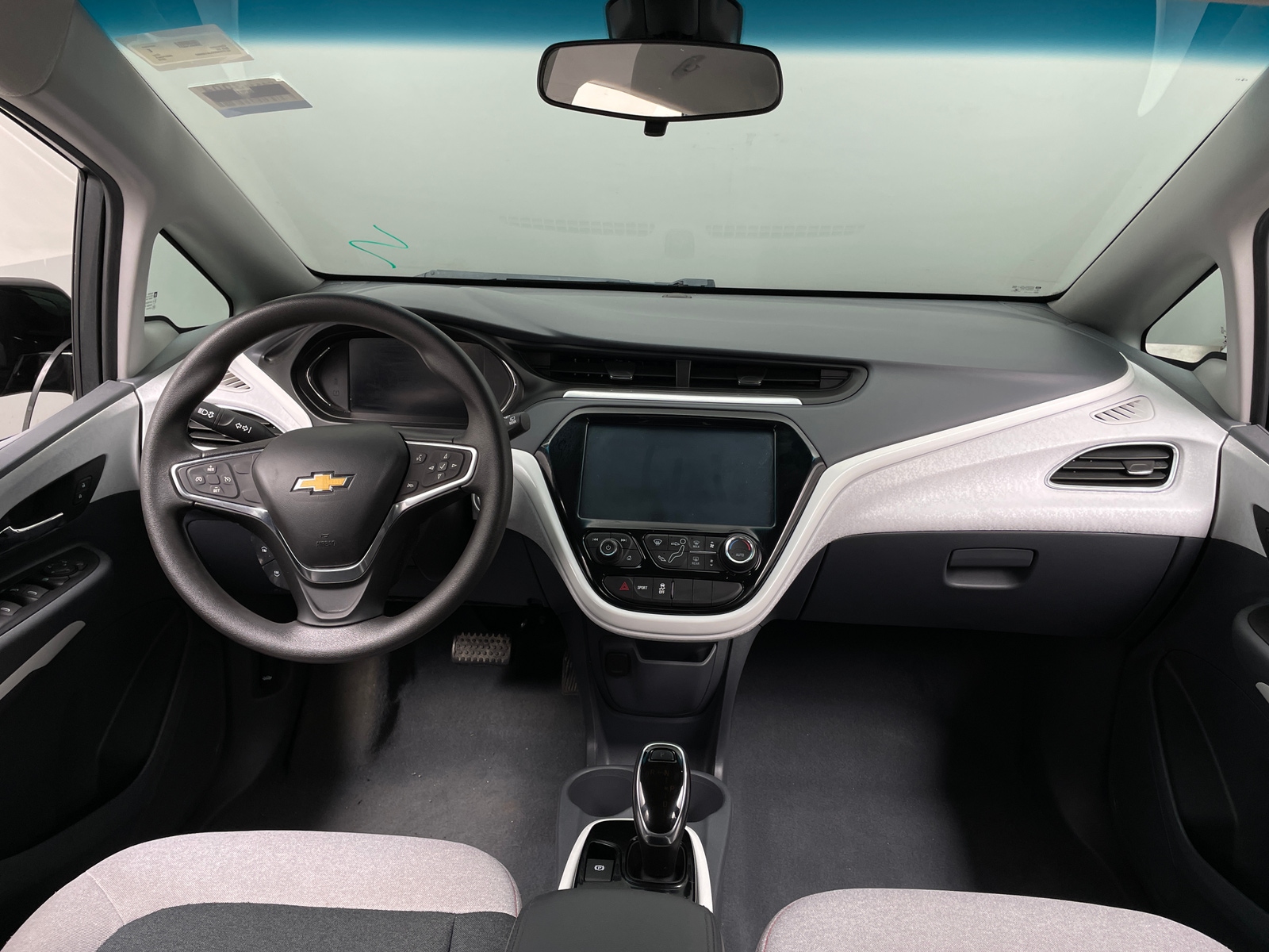 Thumbnail: 2018 Chevrolet Bolt EV - 3