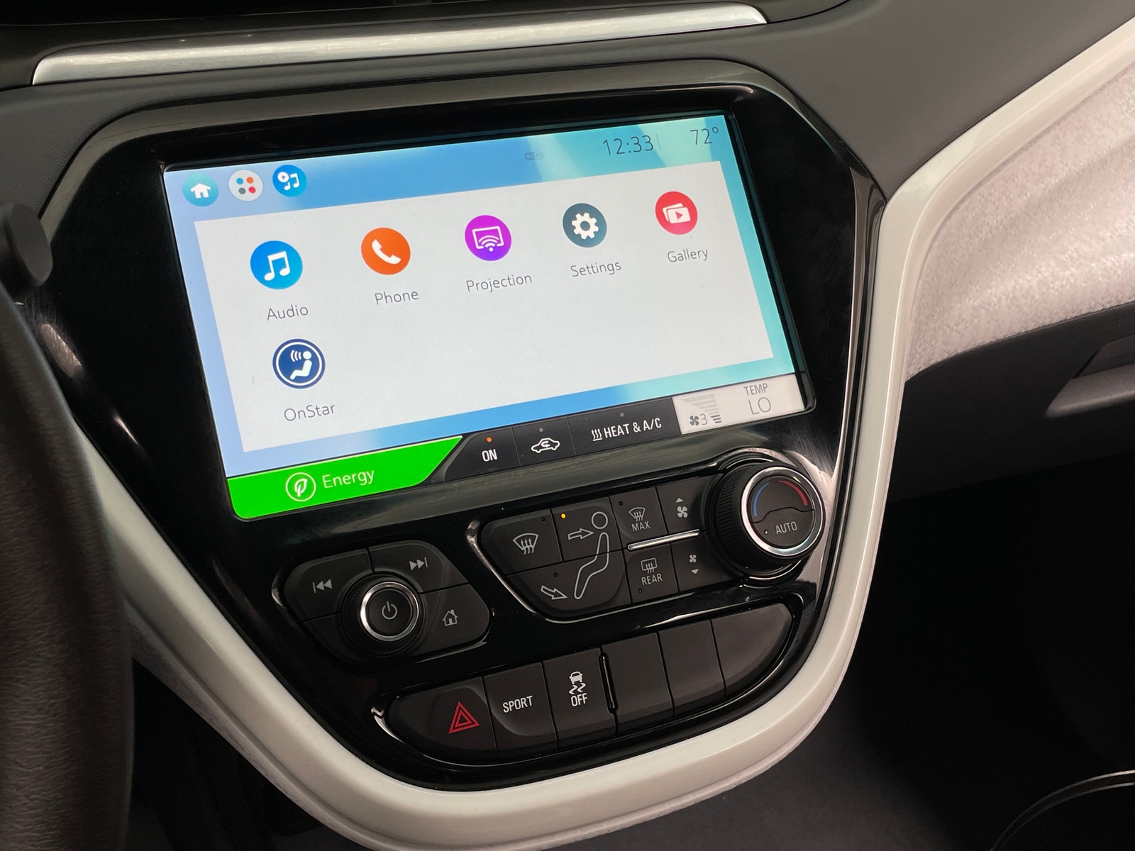 Thumbnail: 2018 Chevrolet Bolt EV - 4