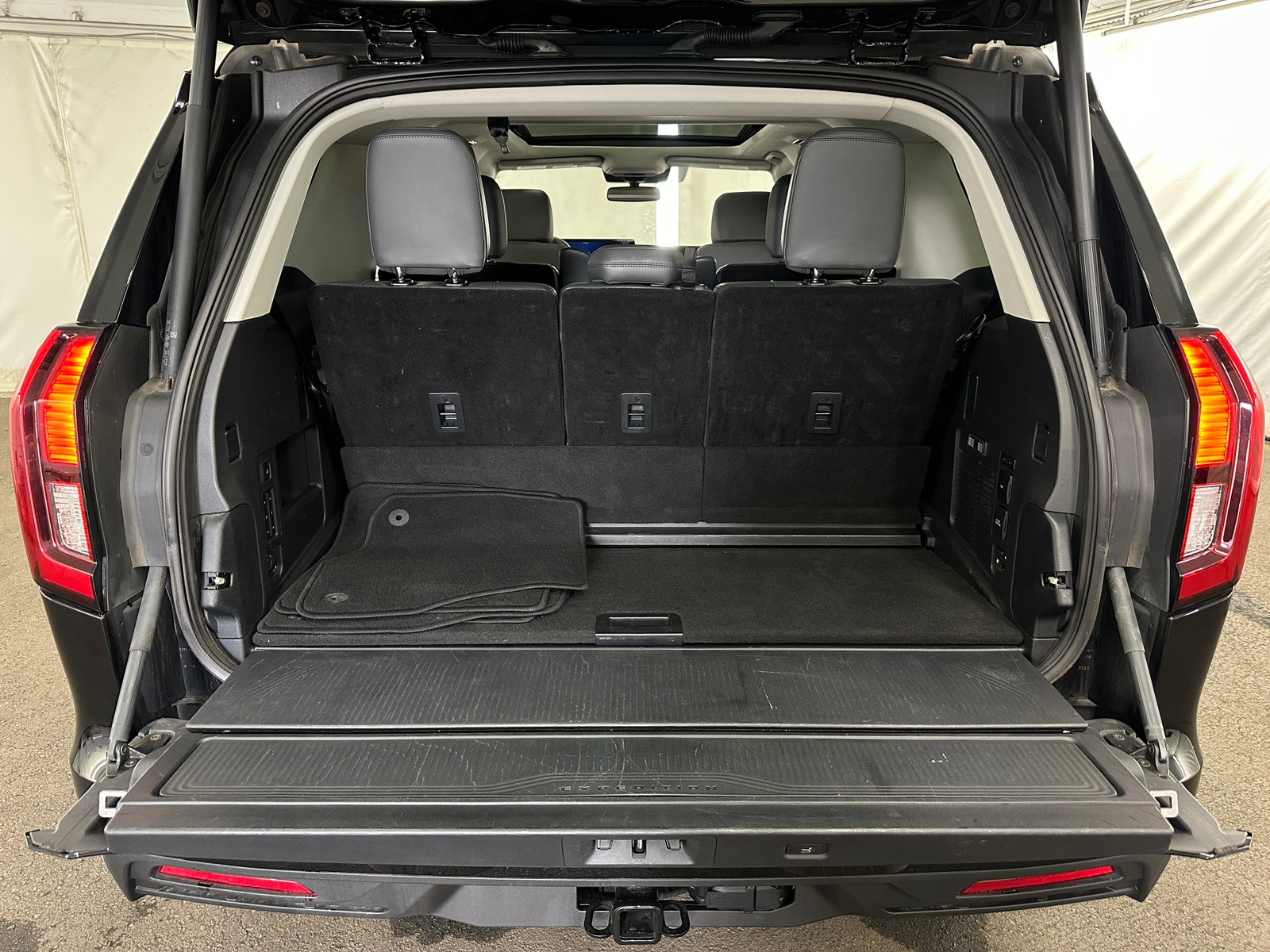 Thumbnail: 2025 Ford Expedition - 6