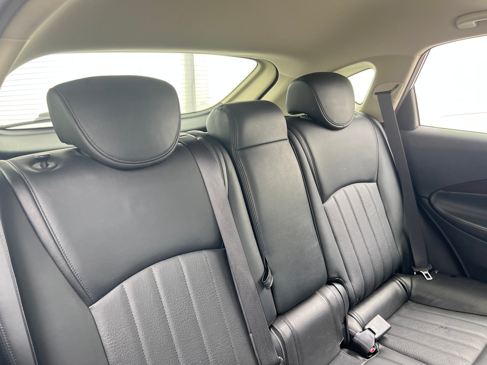 Thumbnail: 2017 INFINITI QX50 - 5