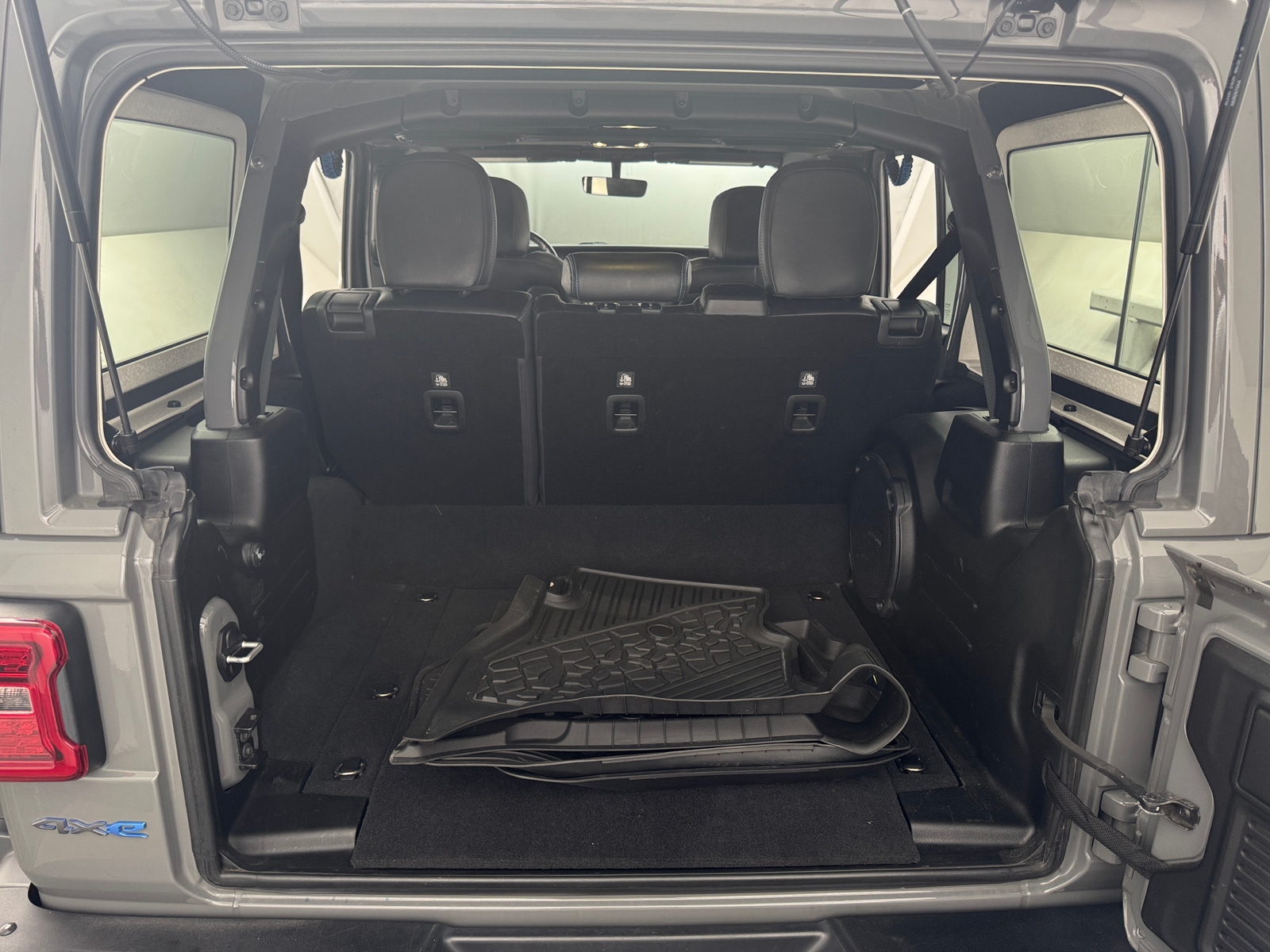 Thumbnail: 2022 Jeep Wrangler - 6