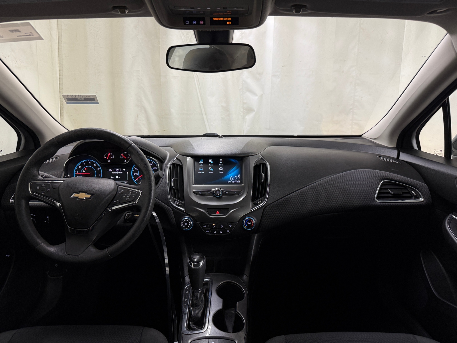 Thumbnail: 2017 Chevrolet Cruze - 3