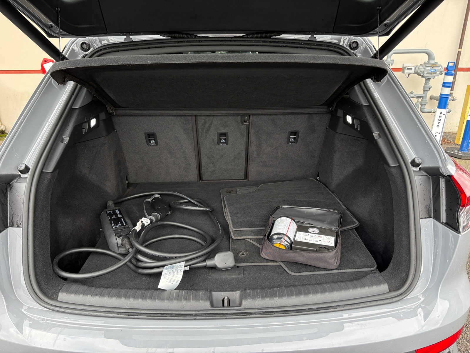 Thumbnail: 2022 Audi Q4 e-tron - 6