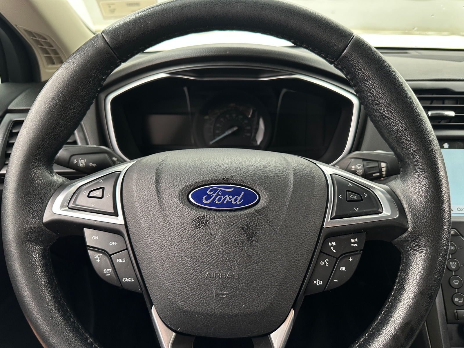 Thumbnail: 2017 Ford Fusion - 4