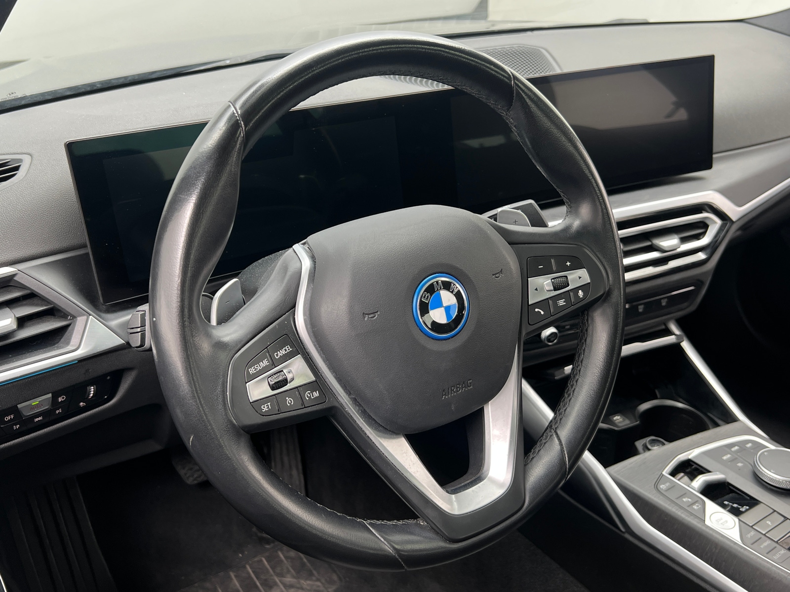 Thumbnail: 2024 BMW 3 Series - 4