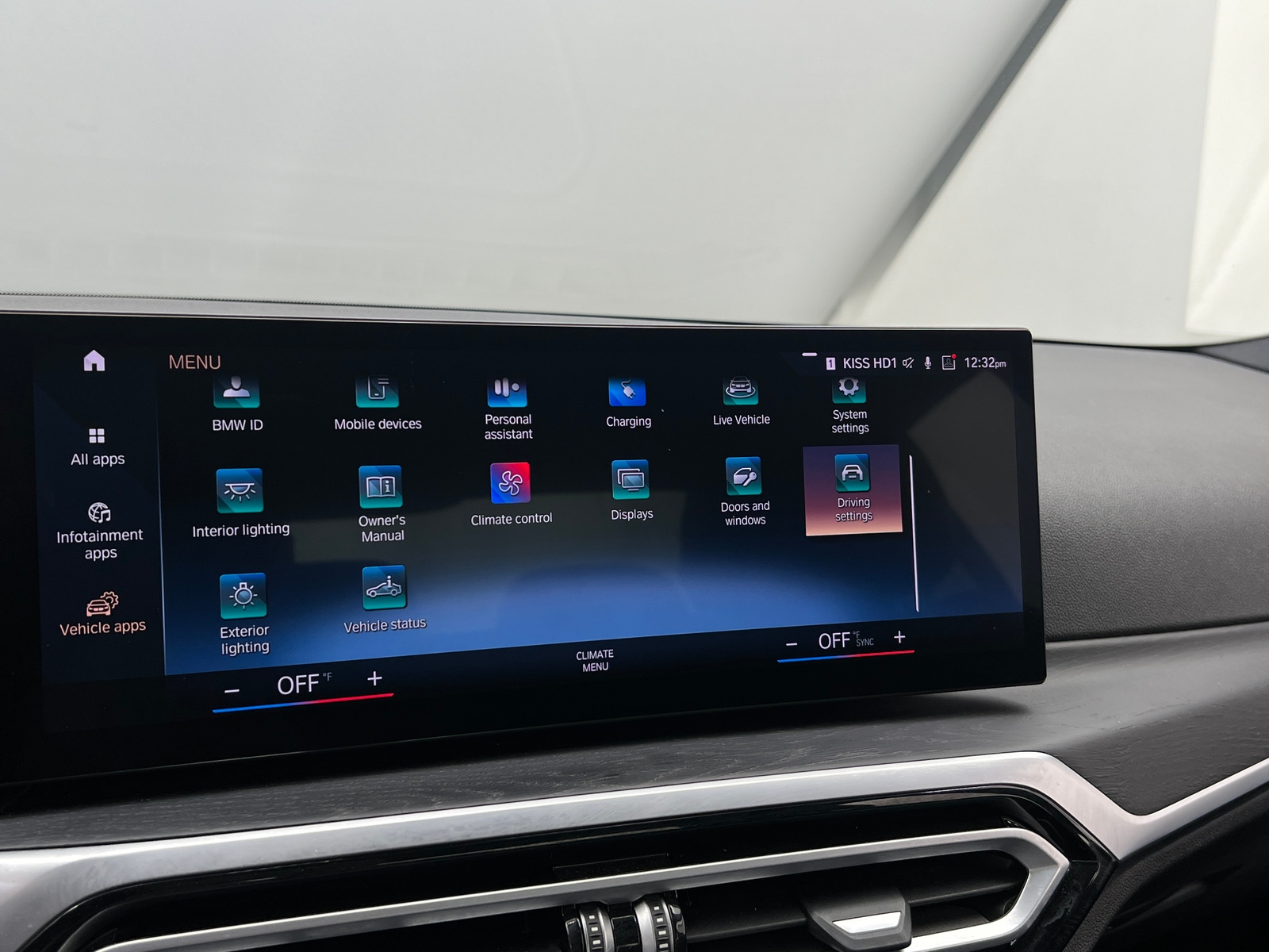 Thumbnail: 2024 BMW 3 Series - 3