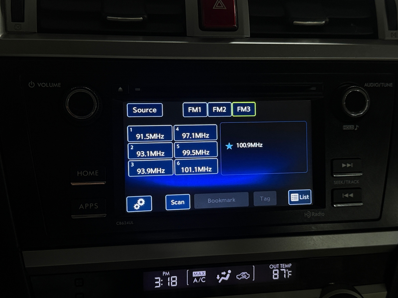 Thumbnail: 2015 Subaru Outback - 4