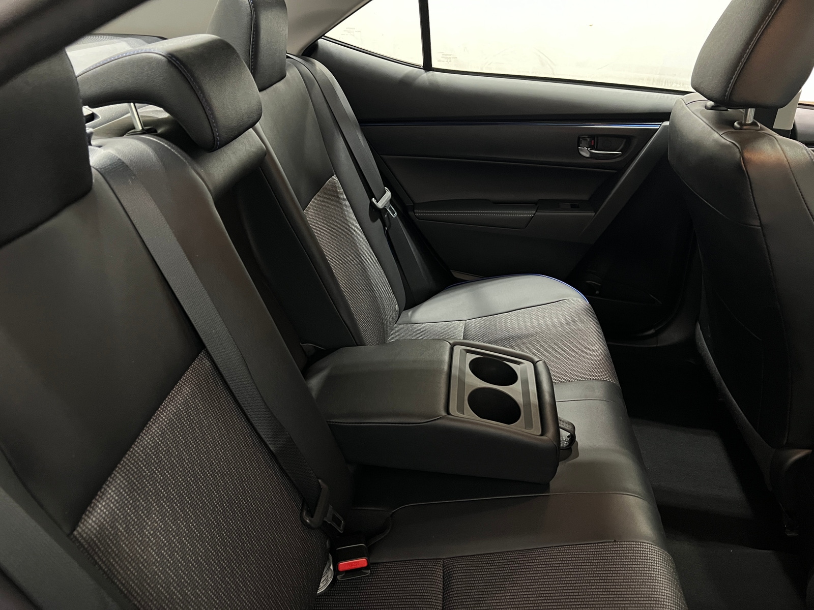 Thumbnail: 2017 Toyota Corolla - 6