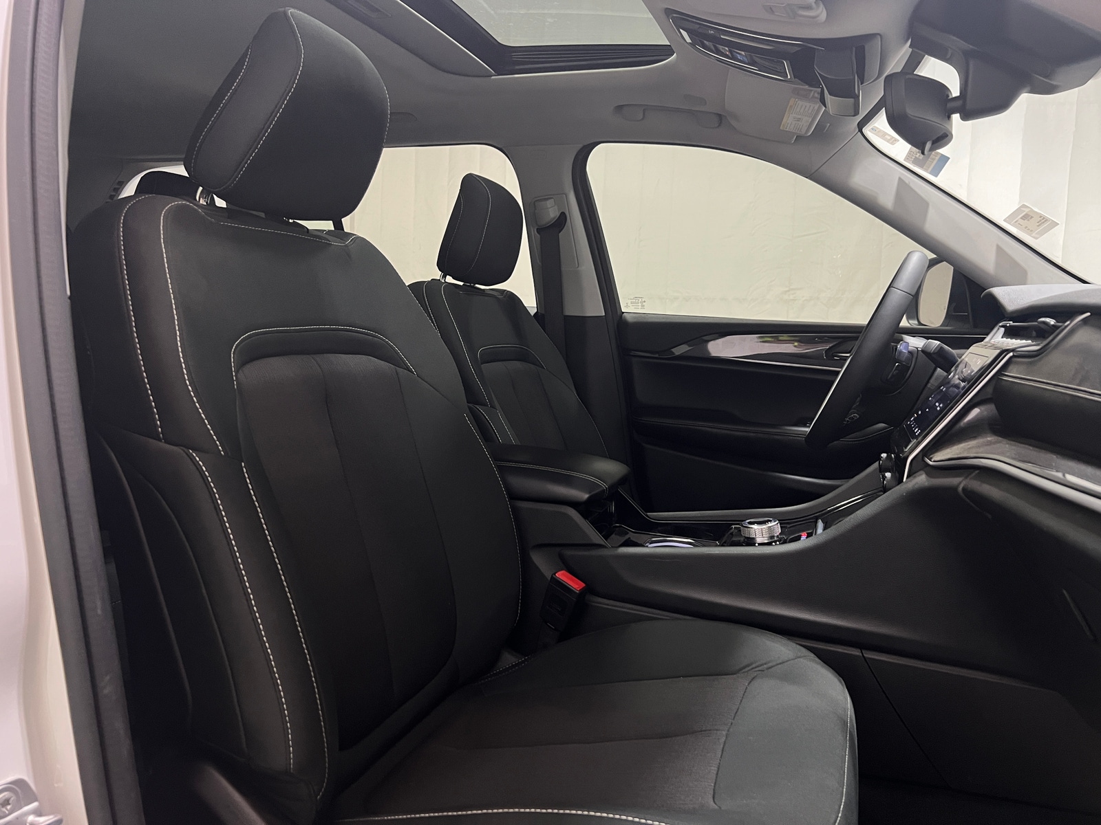 Thumbnail: 2023 Jeep Grand Cherokee - 2