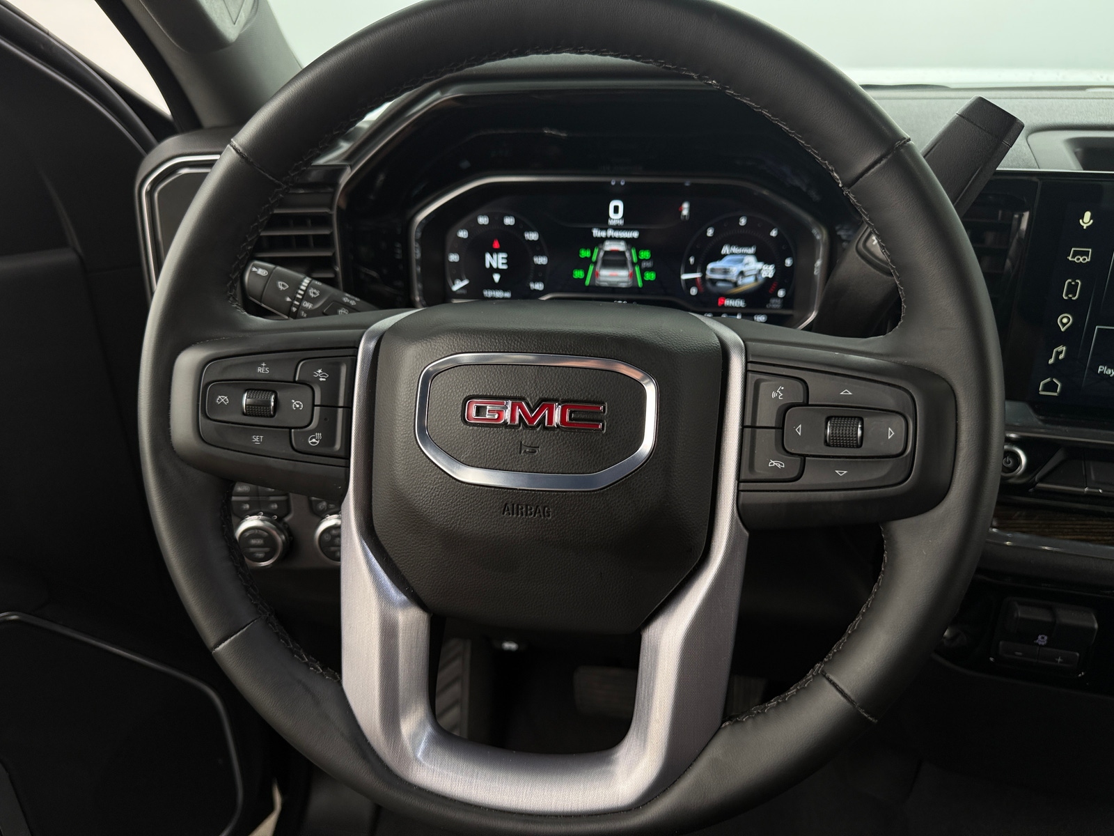 Thumbnail: 2025 GMC Sierra 1500 - 5