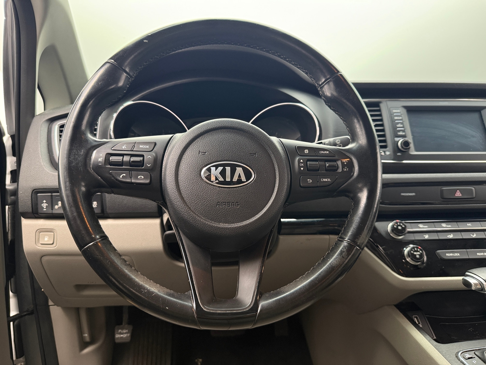 Thumbnail: 2019 Kia Sedona - 4