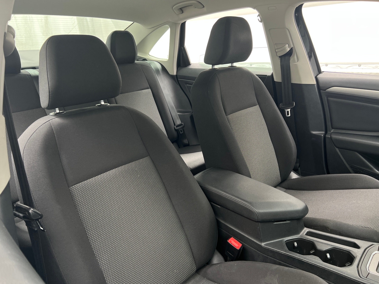 Thumbnail: 2019 Volkswagen Jetta - 2