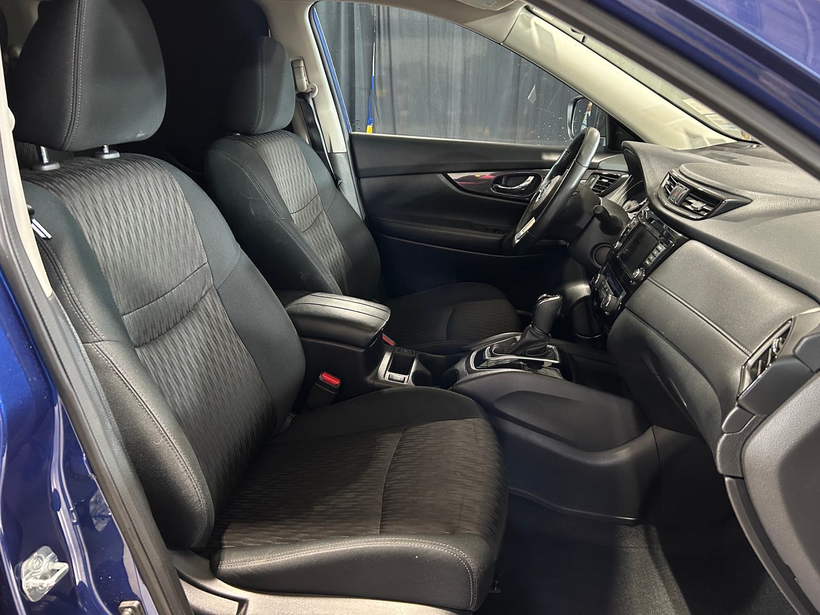 Thumbnail: 2018 Nissan Rogue - 2