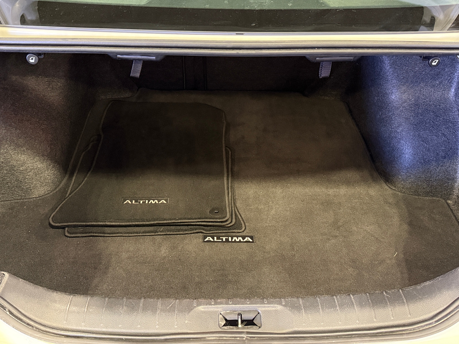 Thumbnail: 2025 Nissan Altima - 7