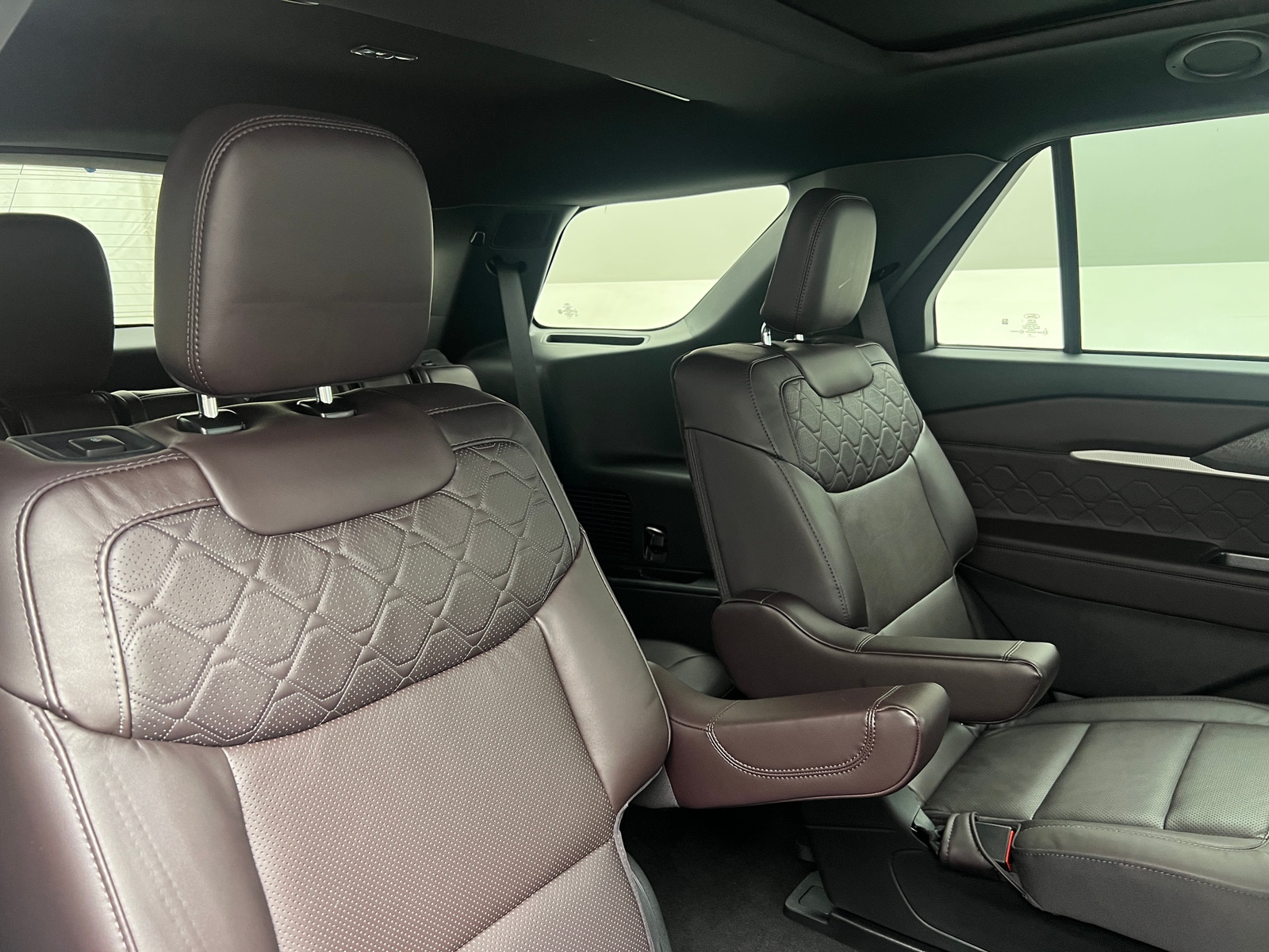 Thumbnail: 2025 Ford Explorer - 5