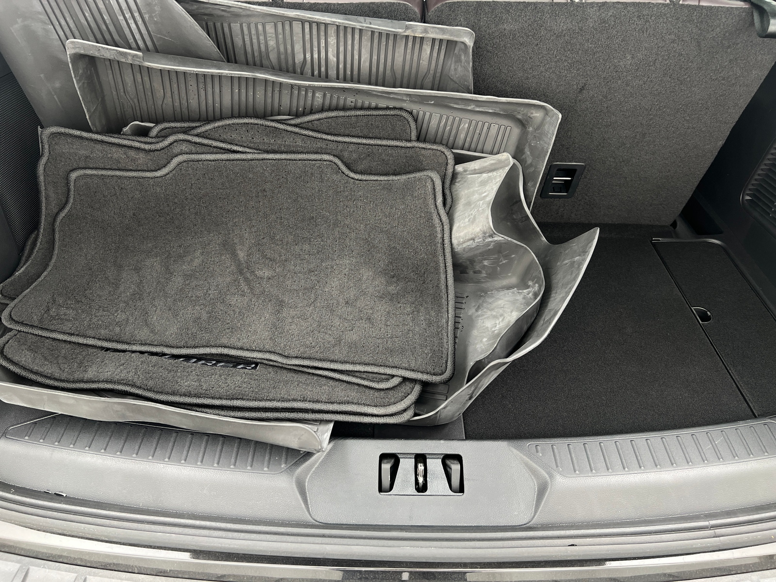 Thumbnail: 2025 Ford Explorer - 6