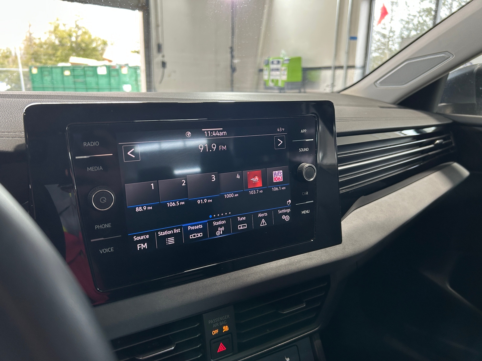 Thumbnail: 2025 Volkswagen Jetta - 3