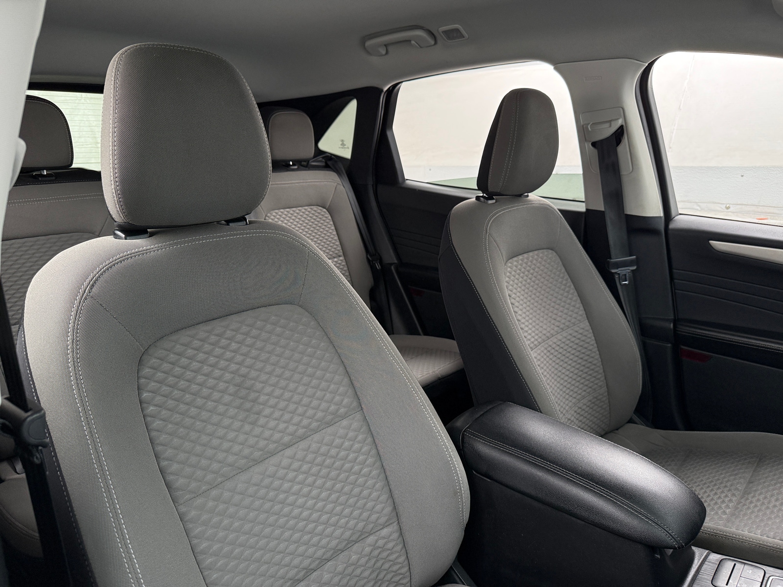 Thumbnail: 2022 Ford Escape - 2