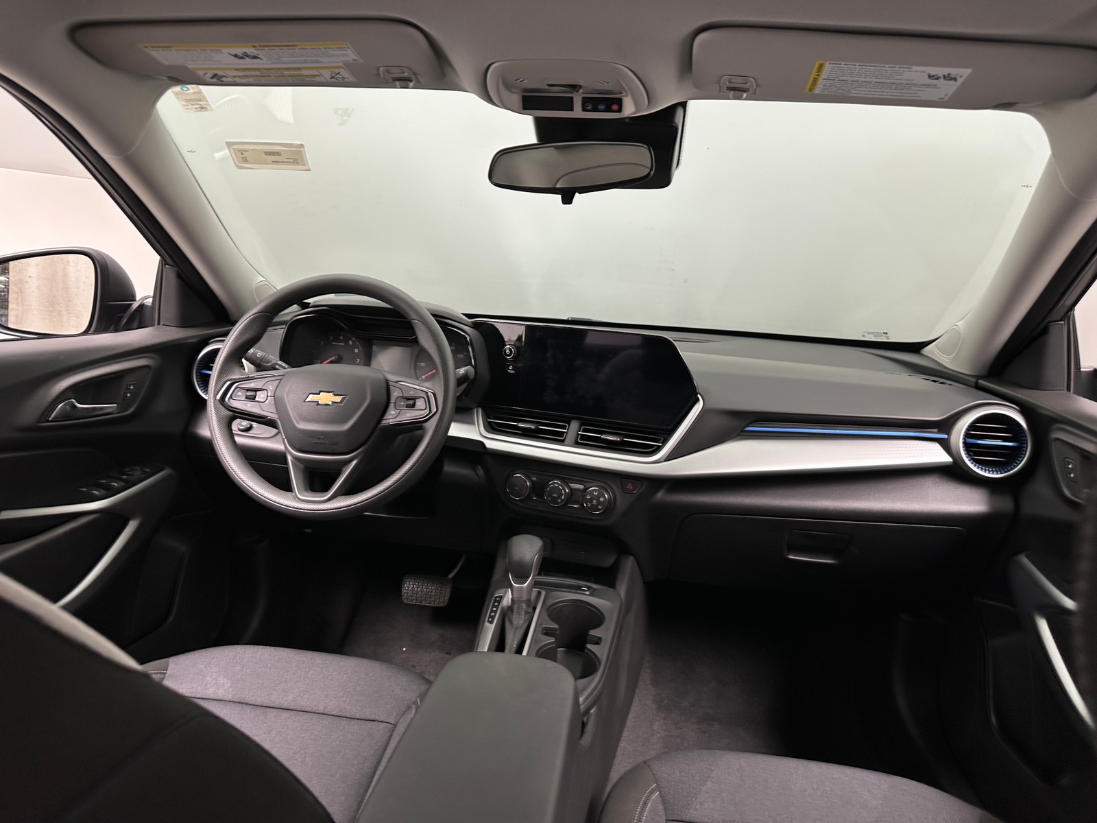 Thumbnail: 2025 Chevrolet Trax - 3