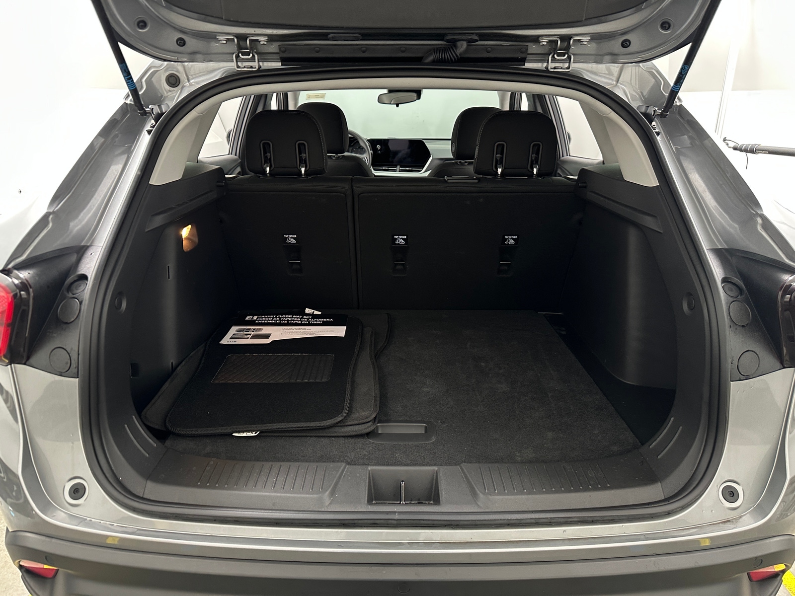 Thumbnail: 2025 Chevrolet Trax - 7