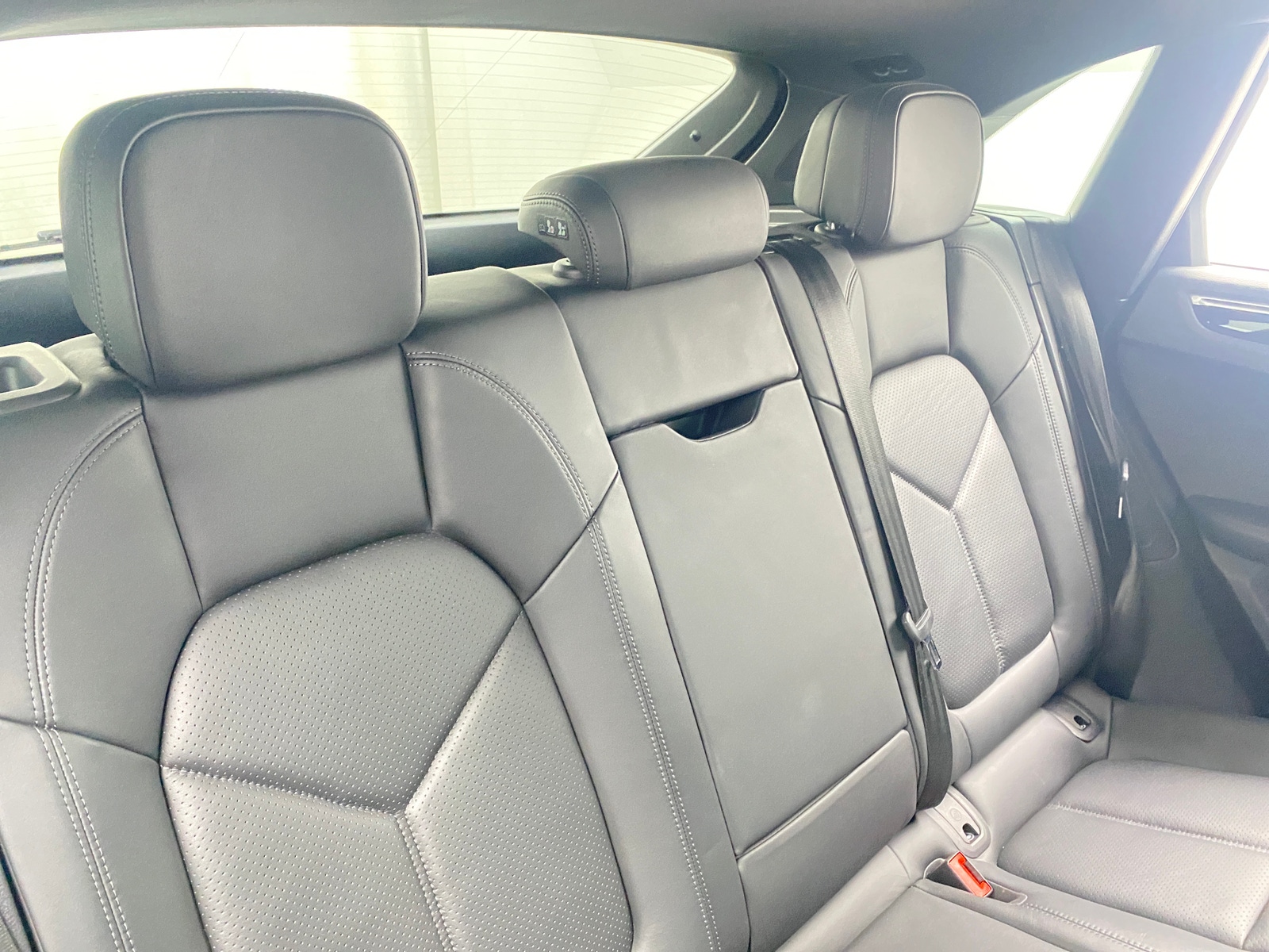 Thumbnail: 2018 Porsche Macan - 5