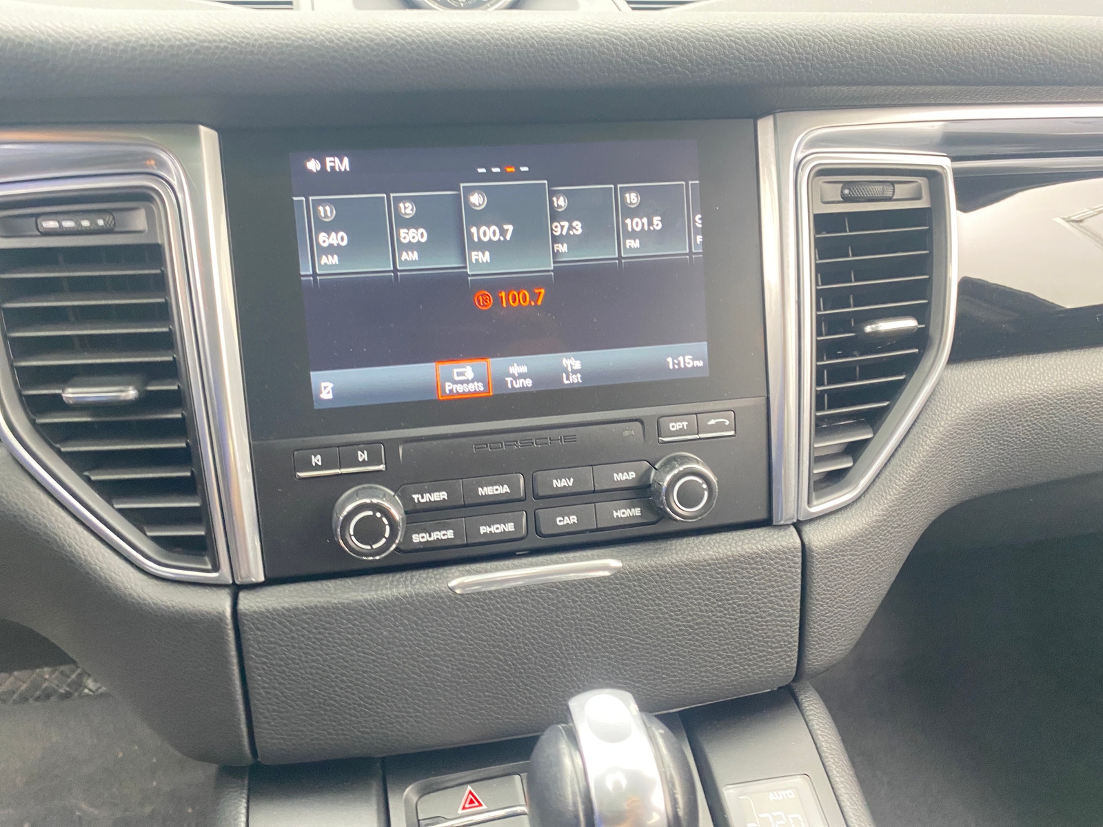 Thumbnail: 2018 Porsche Macan - 3