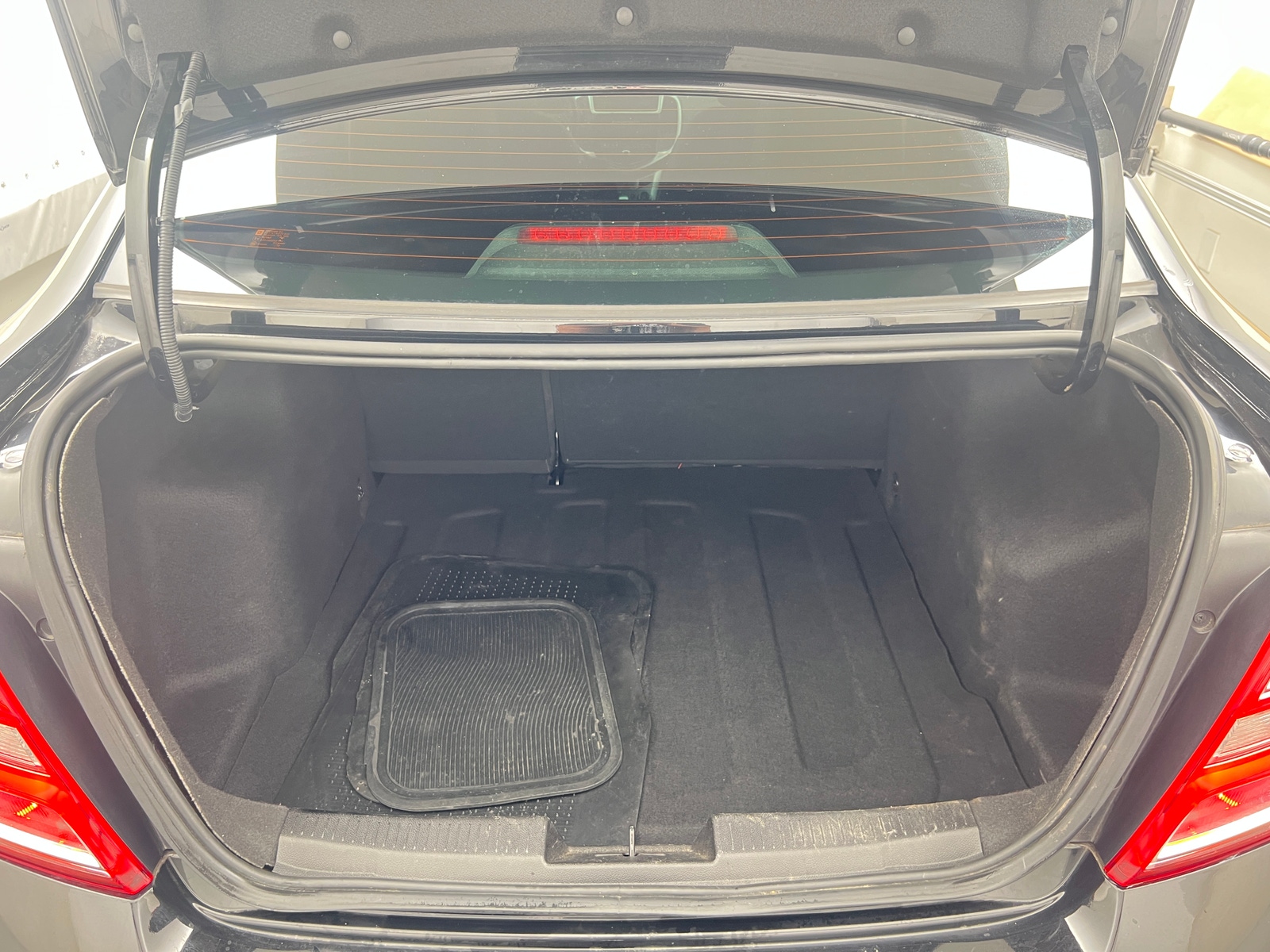 Thumbnail: 2018 Chevrolet Sonic - 6