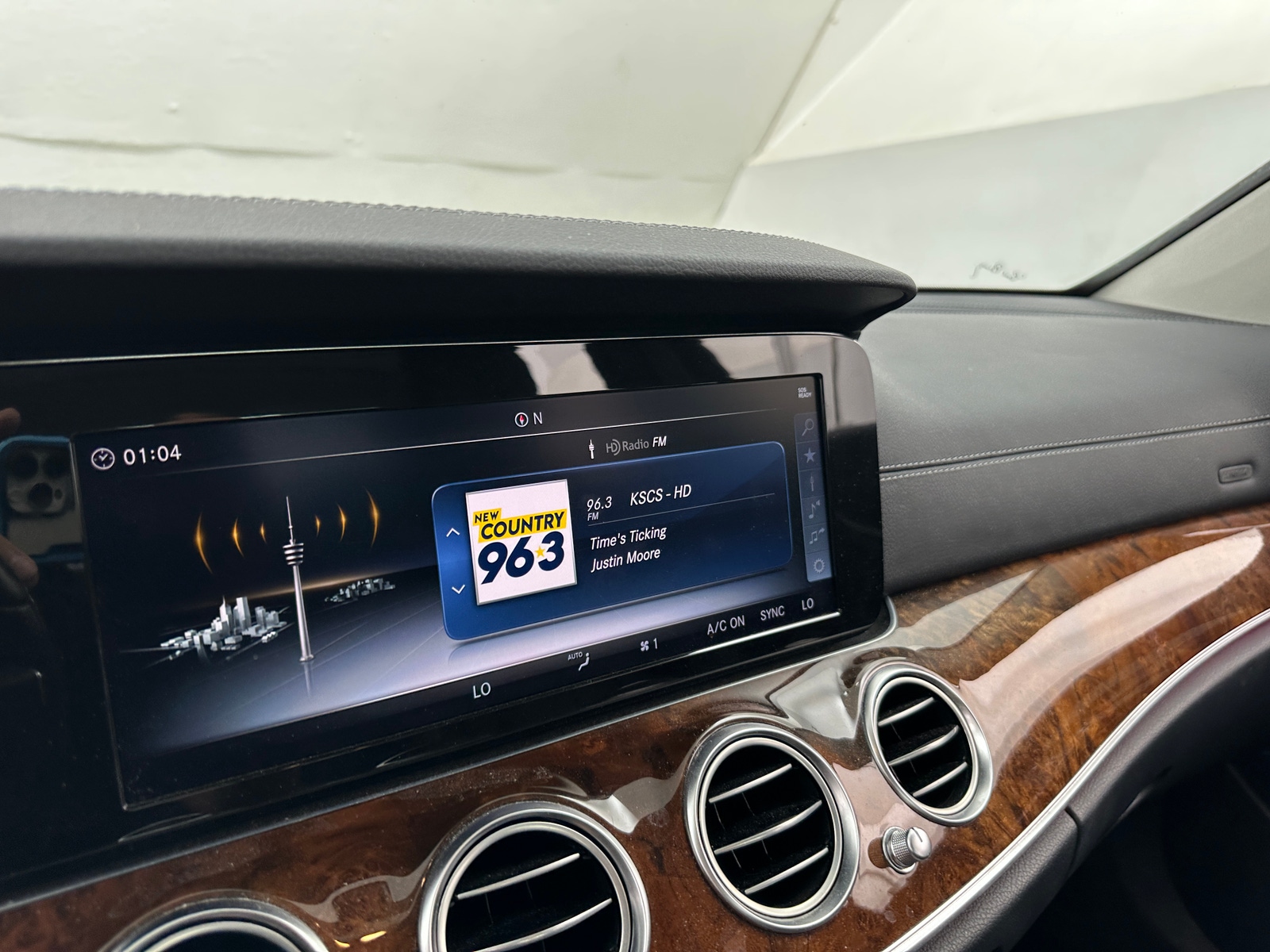 Thumbnail: 2018 Mercedes-Benz E-Class - 3