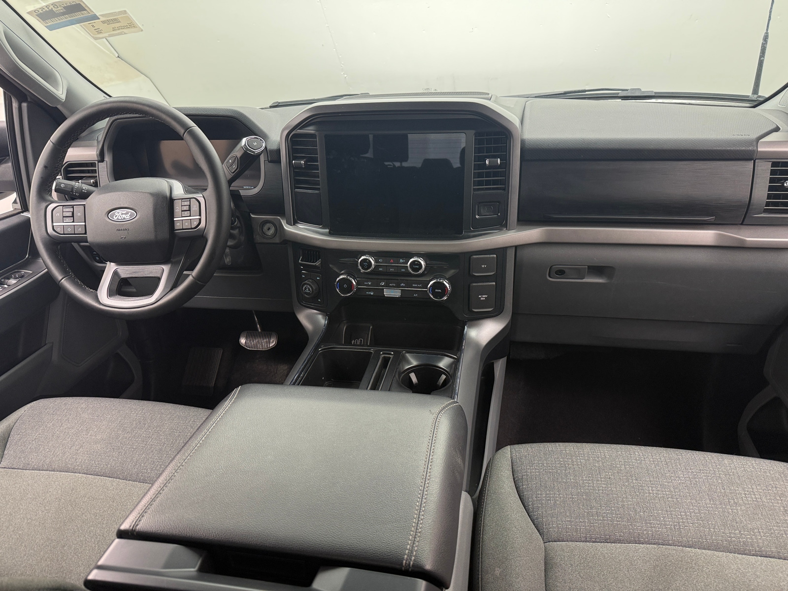 Thumbnail: 2025 Ford Econoline - 3