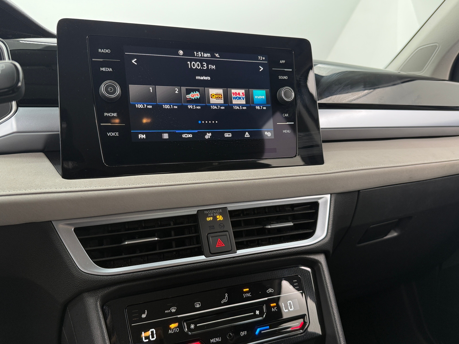 Thumbnail: 2025 Volkswagen Taos - 4