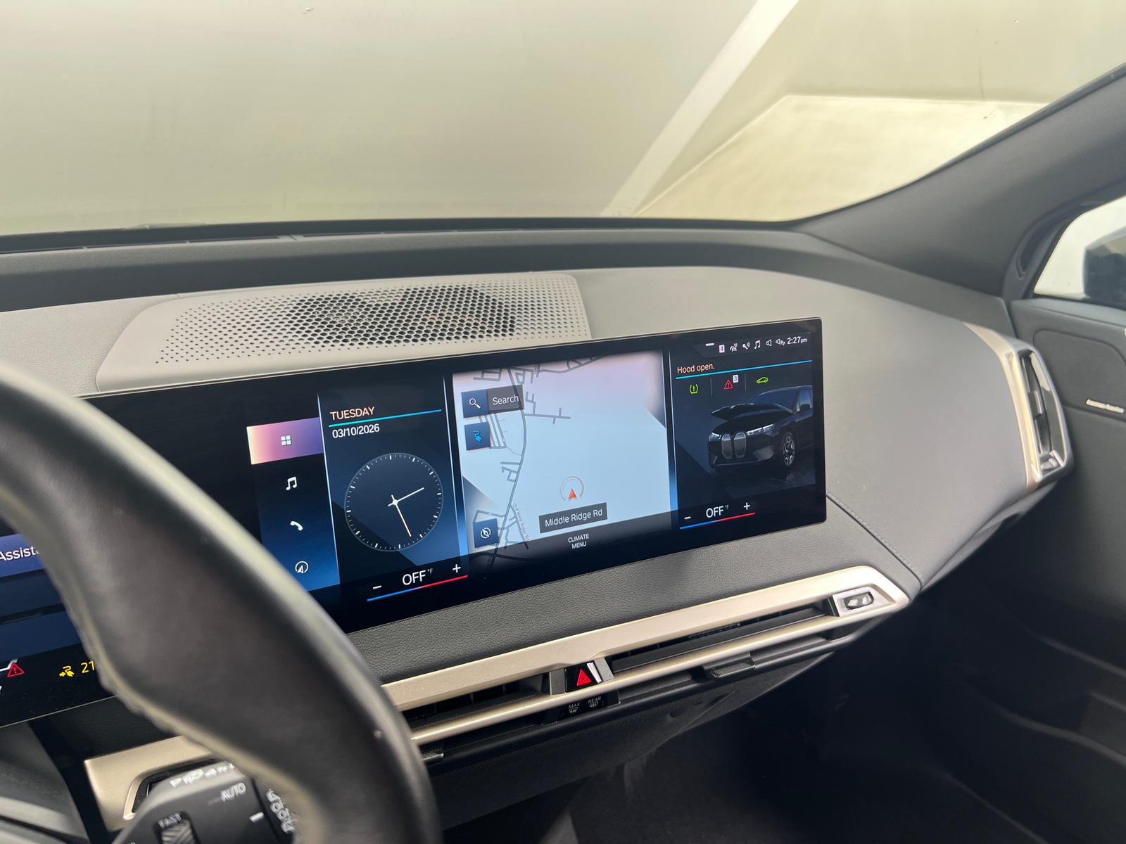 Thumbnail: 2022 BMW iX - 3