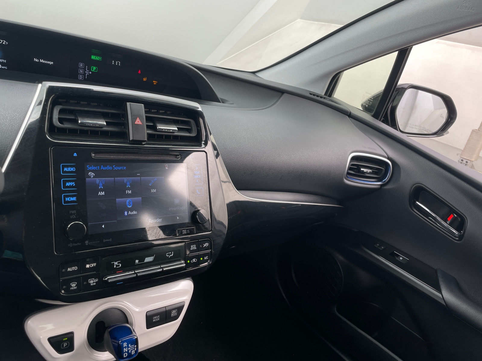 Thumbnail: 2017 Toyota Prius - 3