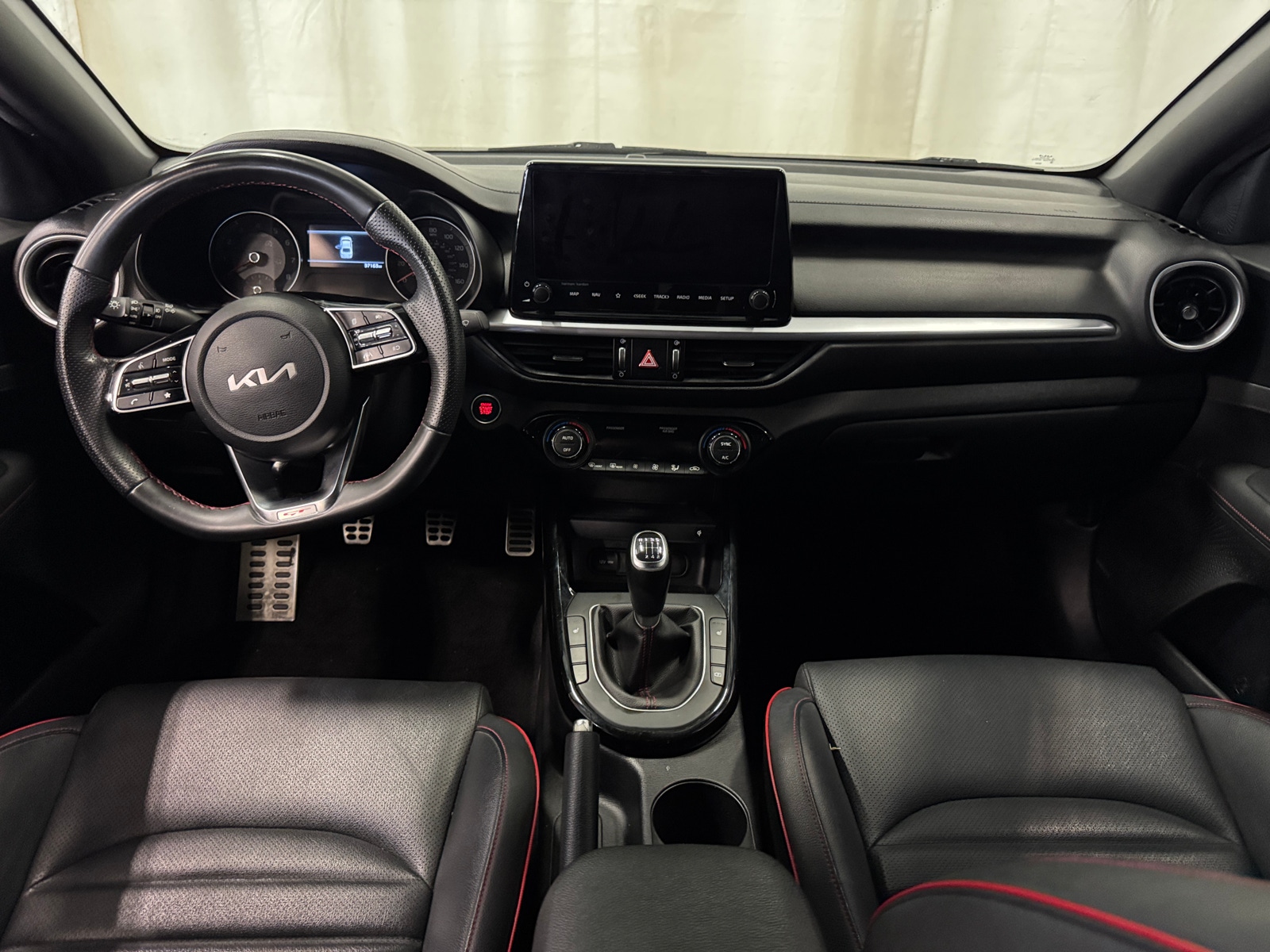 Thumbnail: 2022 Kia Forte - 2