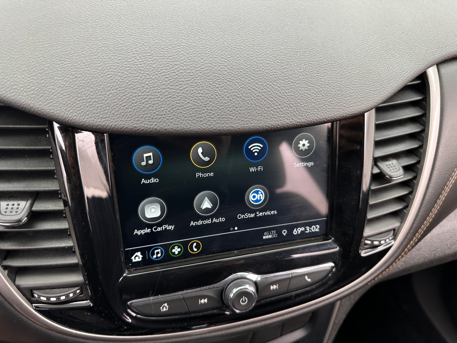 Thumbnail: 2019 Chevrolet Trax - 4