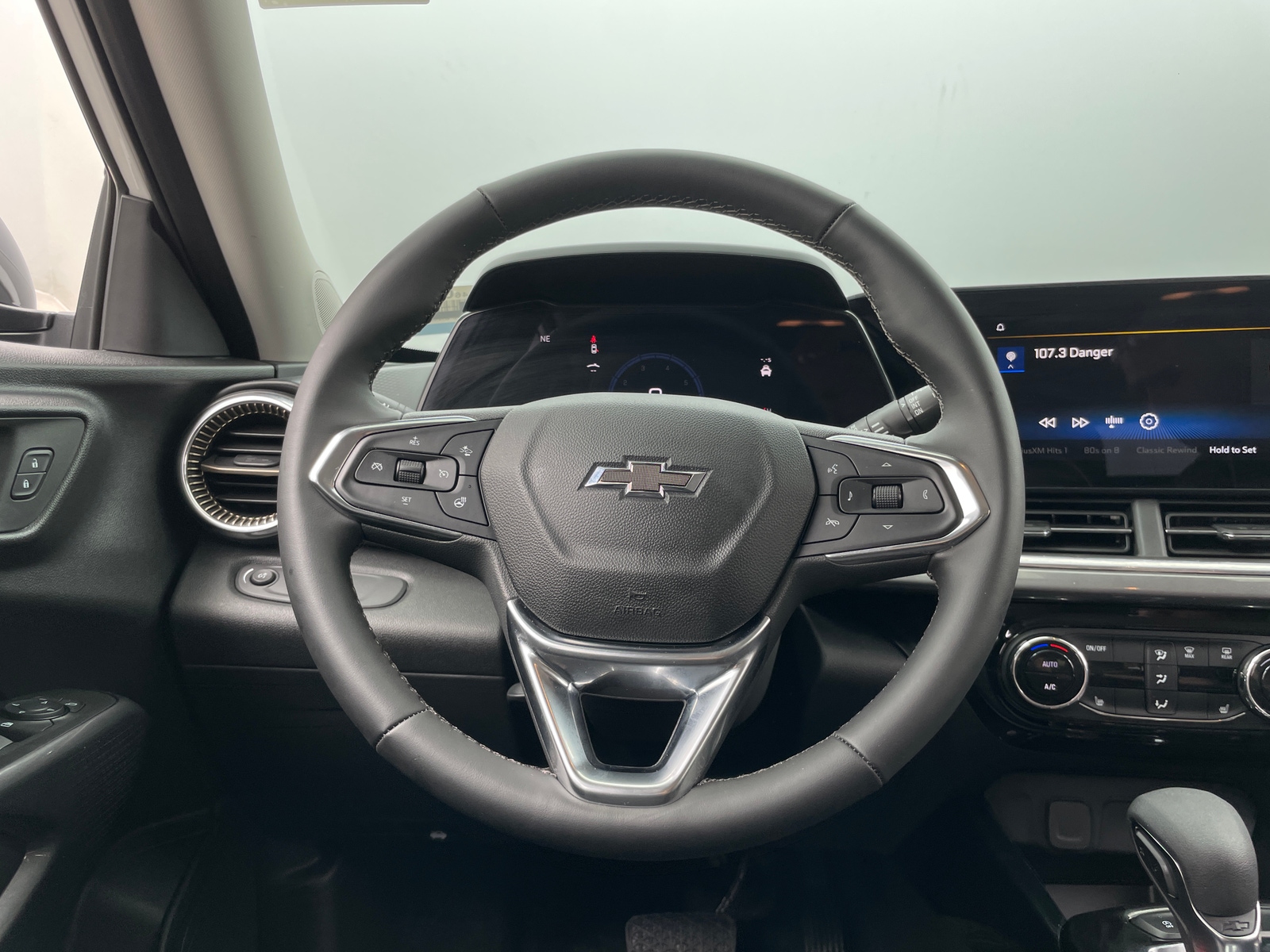 Thumbnail: 2024 Chevrolet Trax - 4