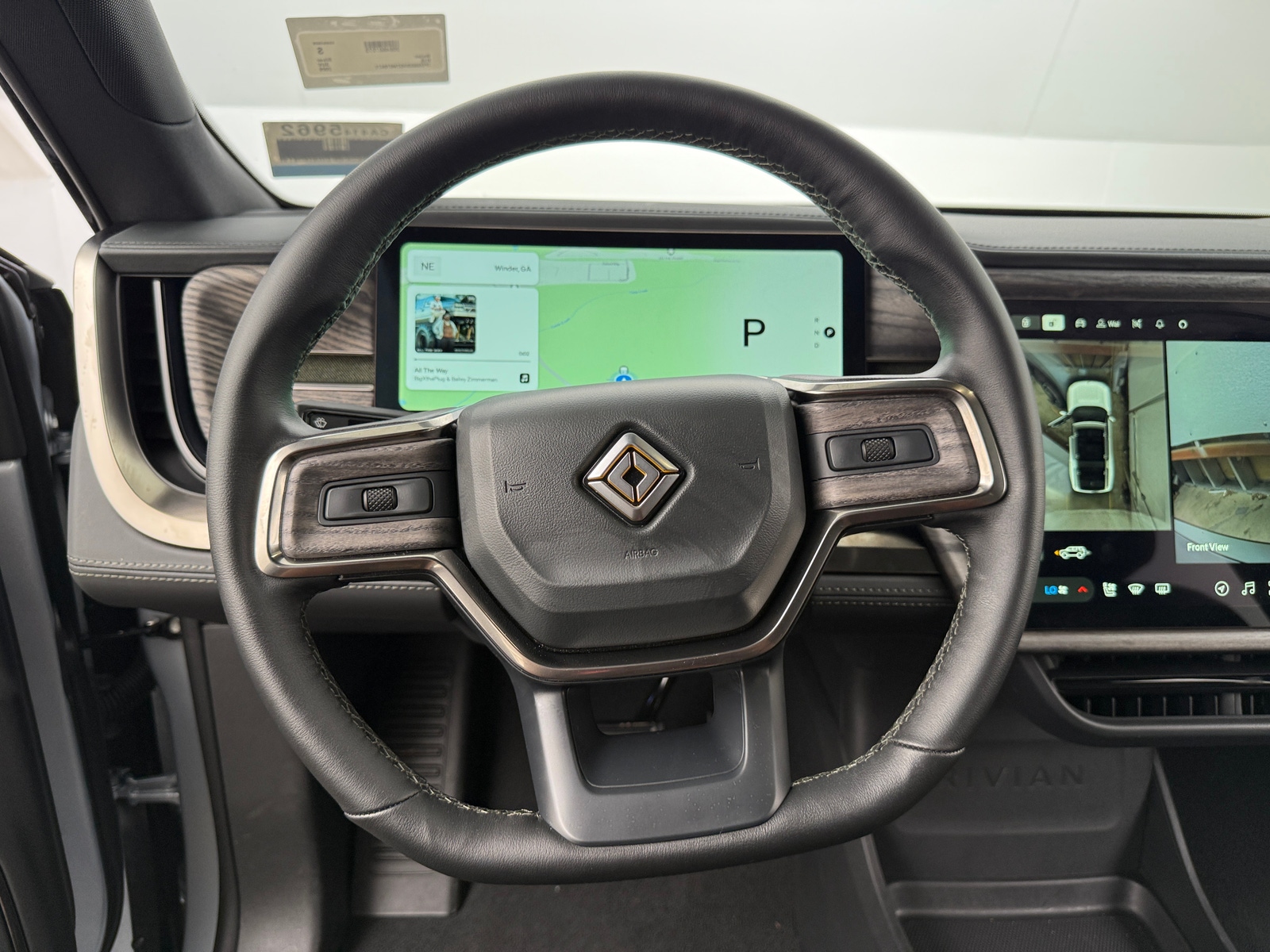 Thumbnail: 2026 Rivian R1S - 4