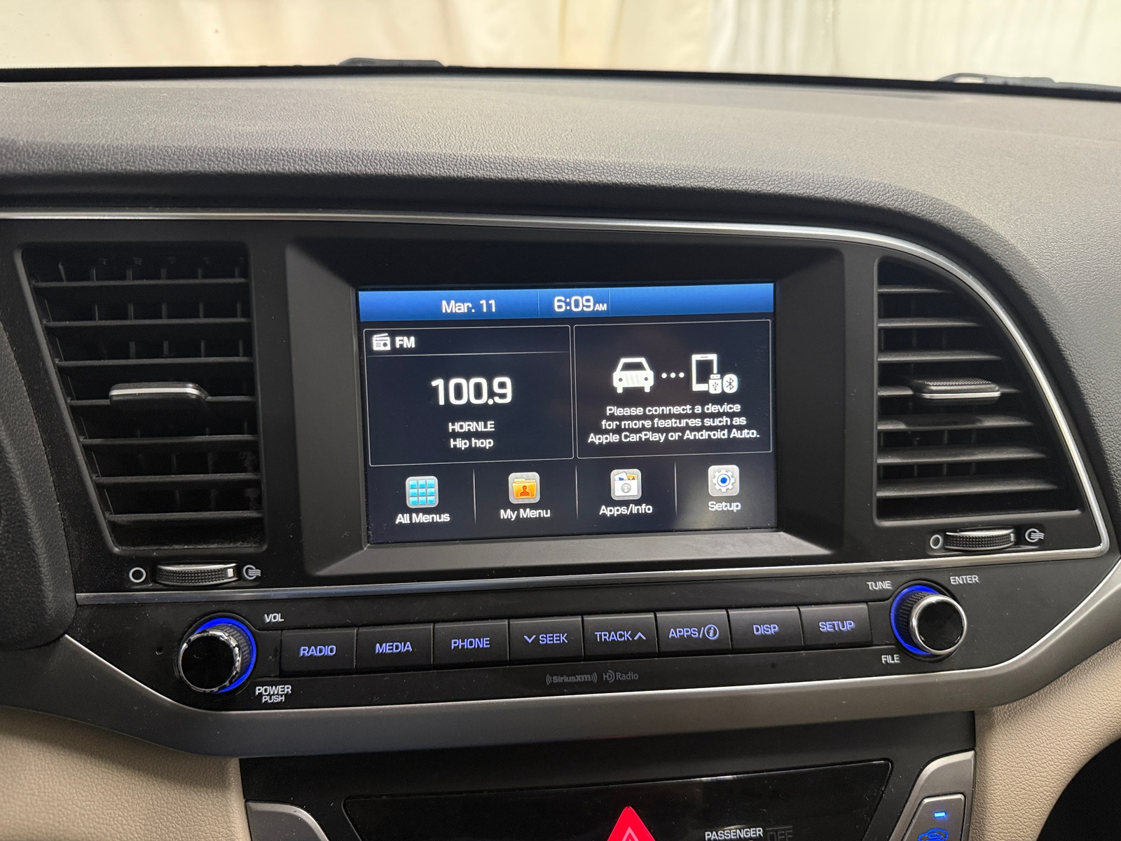 Thumbnail: 2018 Hyundai Elantra - 4