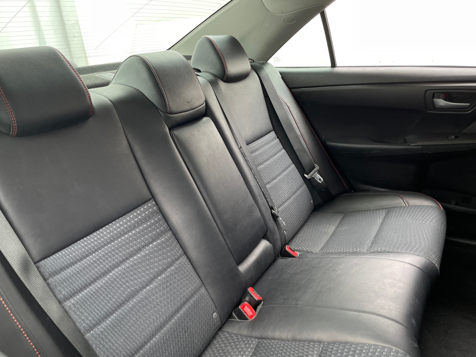 Thumbnail: 2015 Toyota Camry - 6