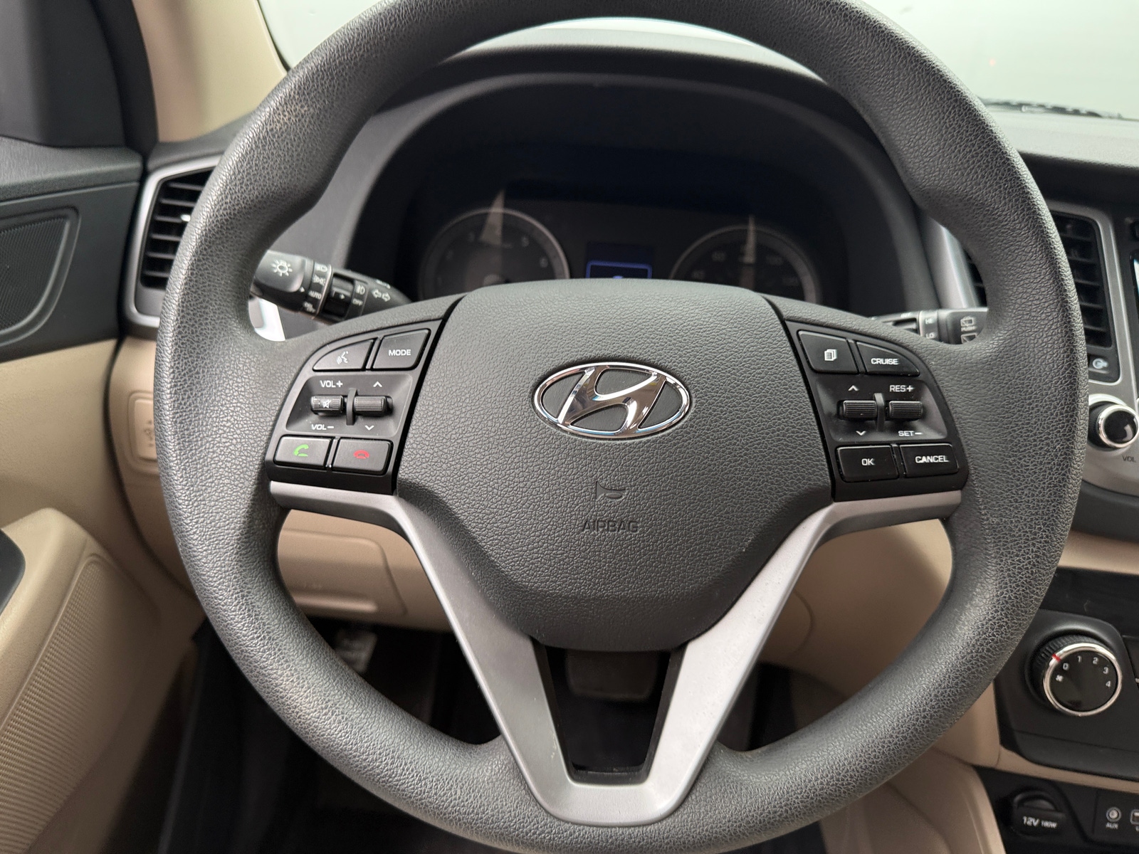 Thumbnail: 2017 Hyundai Tucson - 5