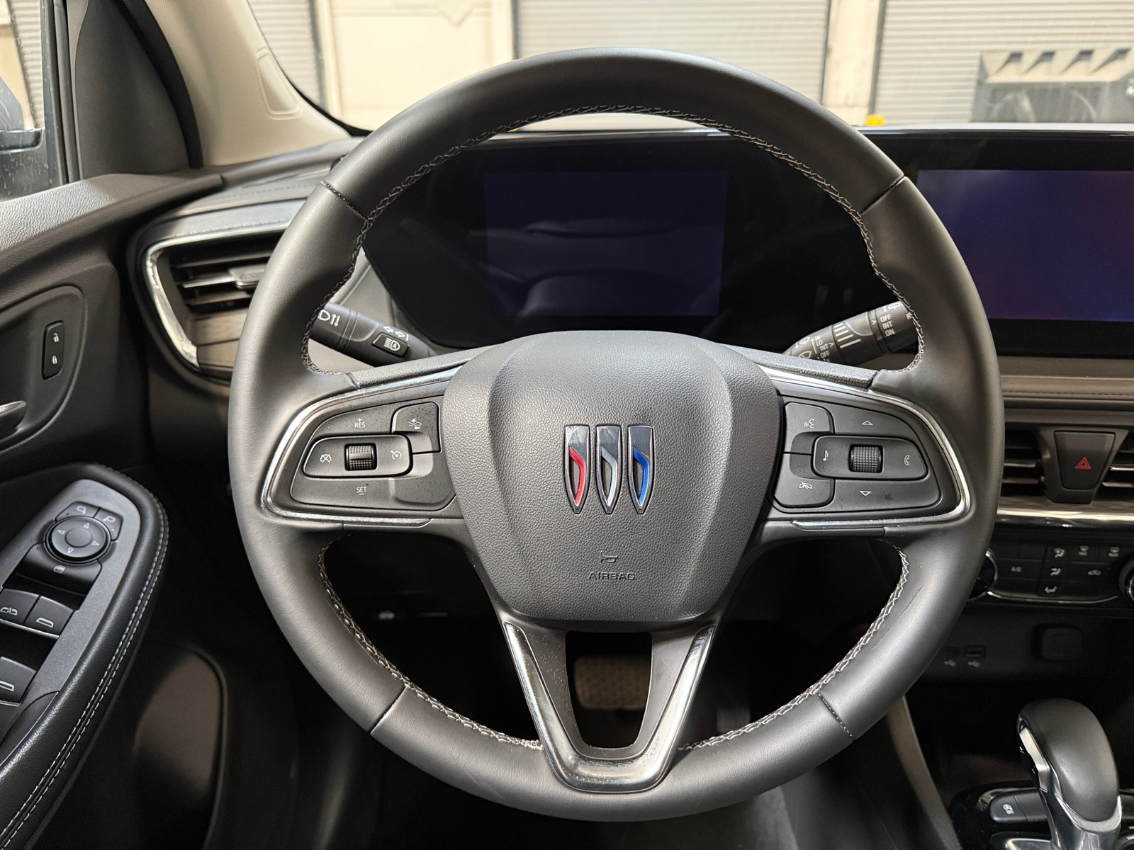 Thumbnail: 2025 Buick Encore GX - 4