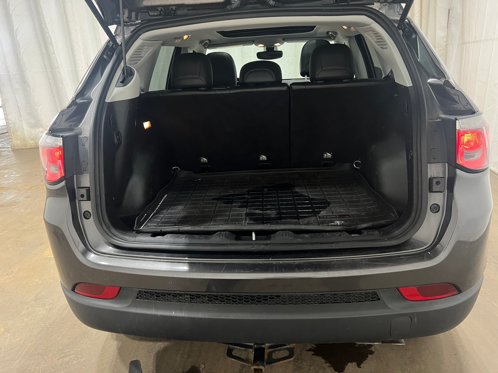 Thumbnail: 2018 Jeep Compass - 6