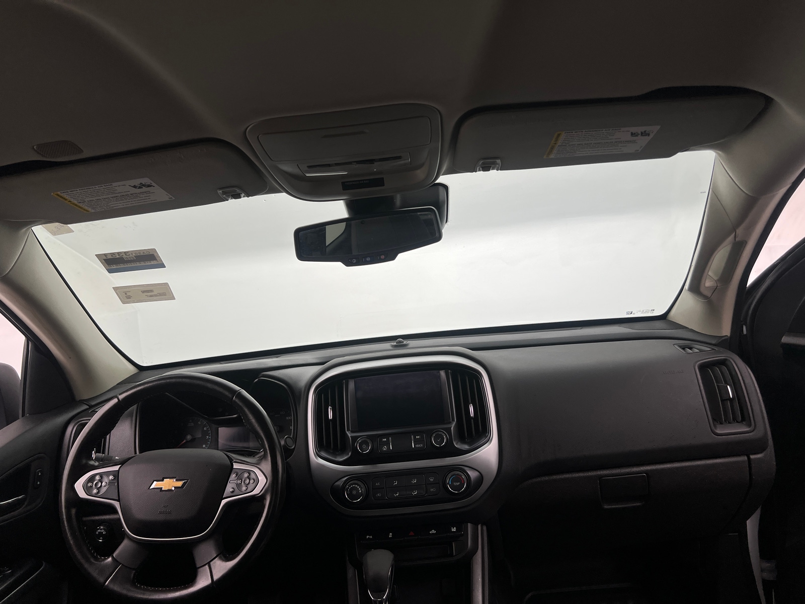 Thumbnail: 2022 Chevrolet Colorado - 3